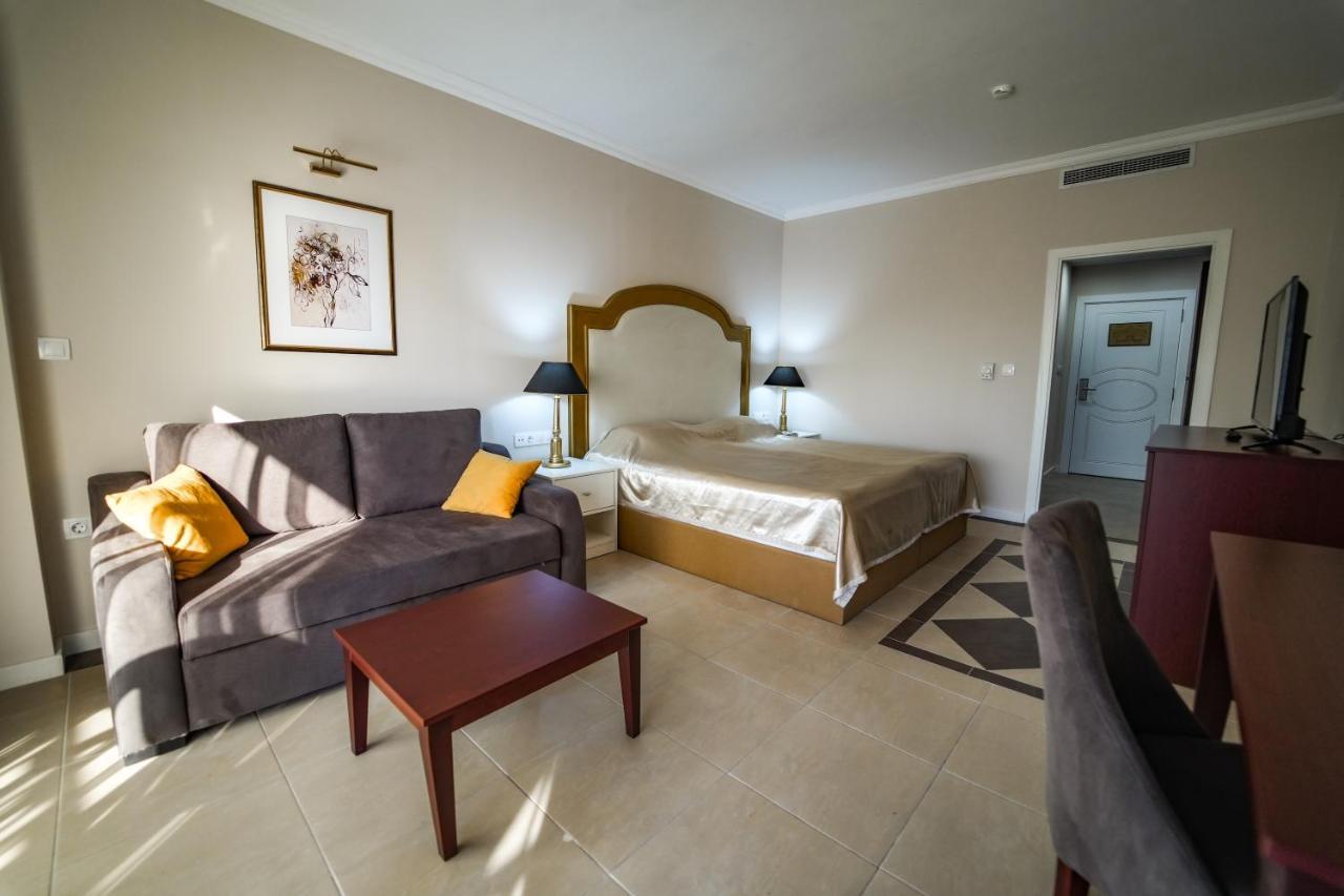 Superior Double Room Garden View