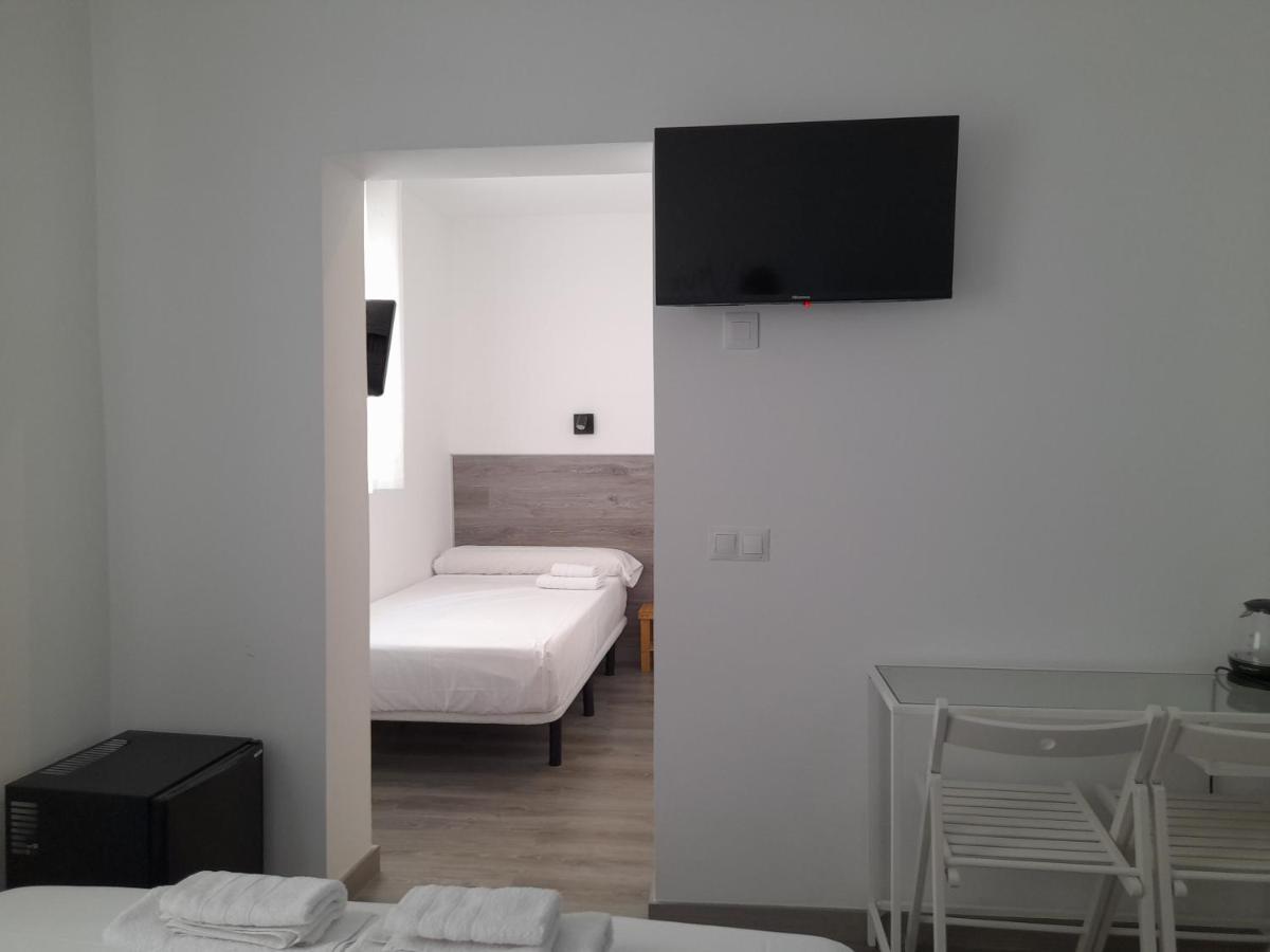 Triple Room Private Bathroom