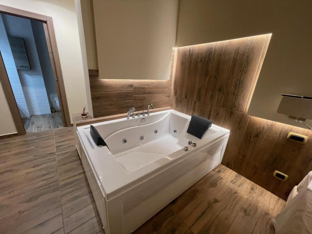 Double Room Spa Bath