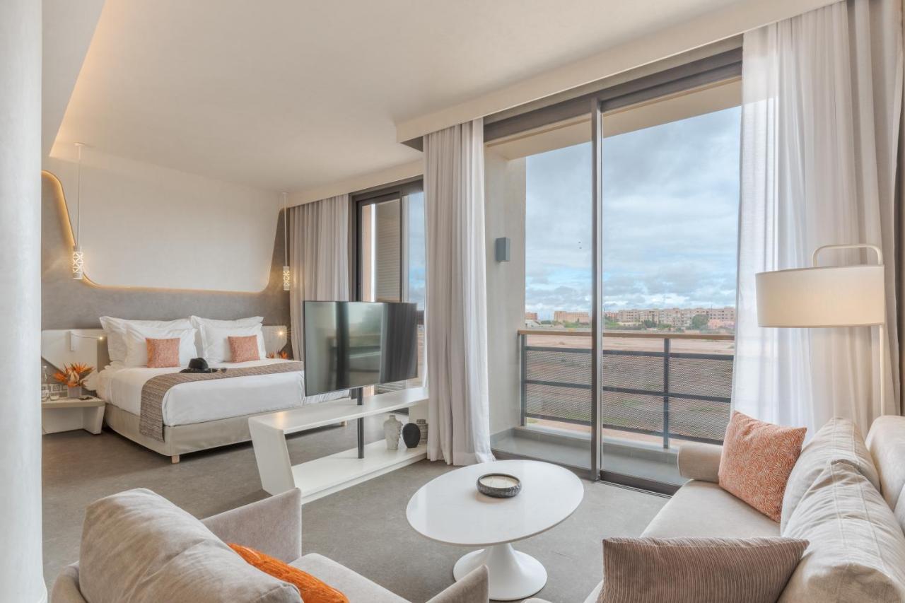 CR Junior Suite