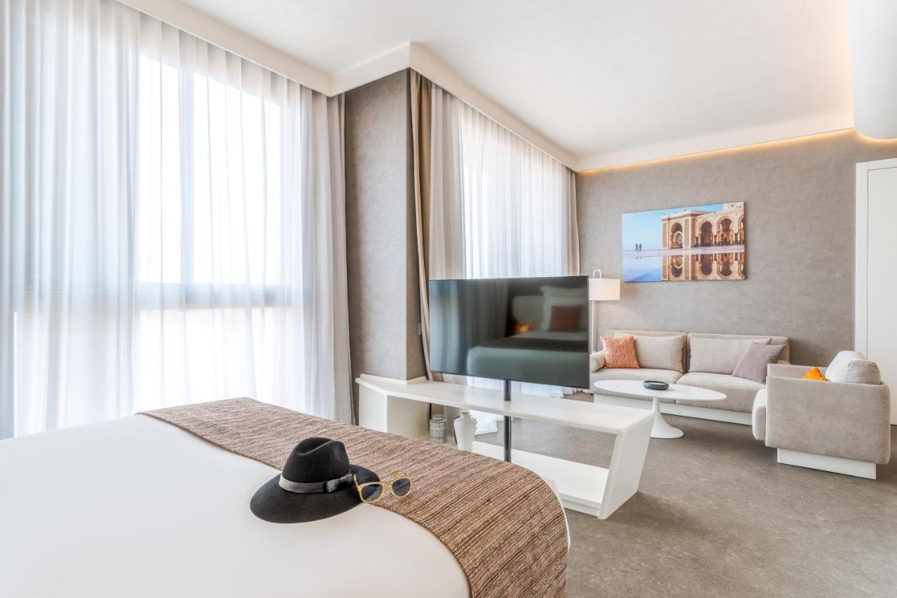 CR Junior Suite