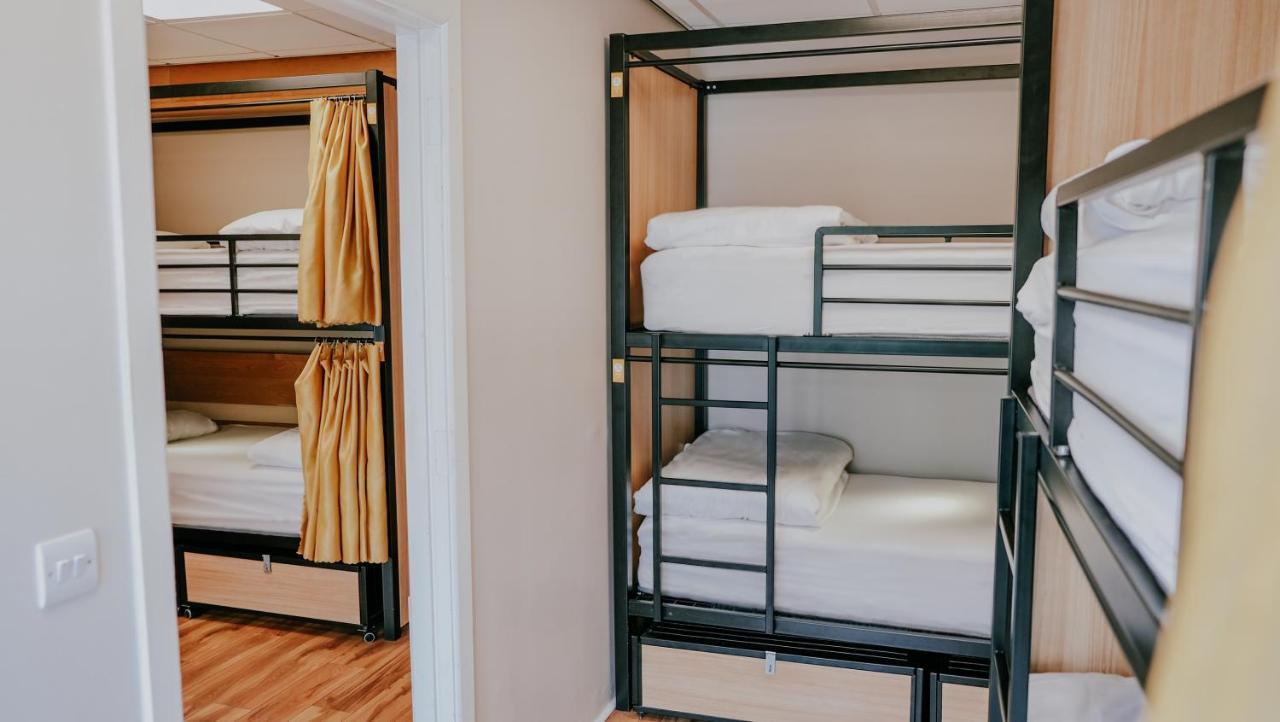 Bed 8-Bed Mixed Dormitory Room