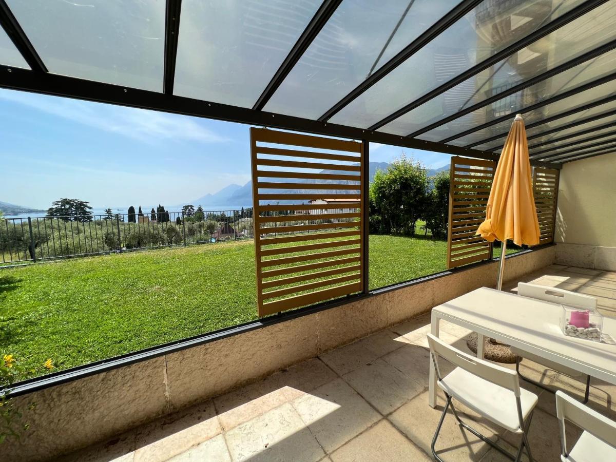 One-Bedroom Apartment Lake View