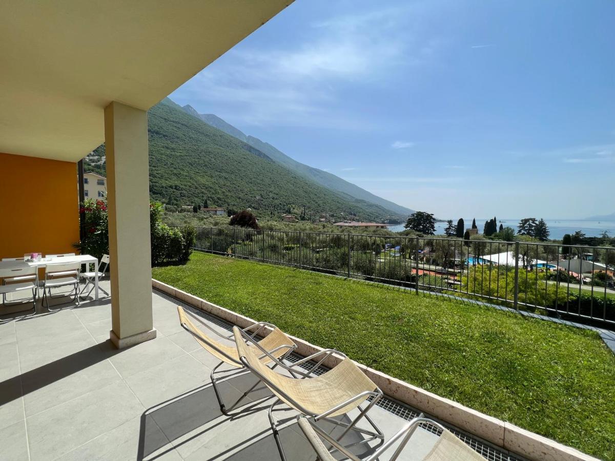 Two-Bedroom Apartment Lake View