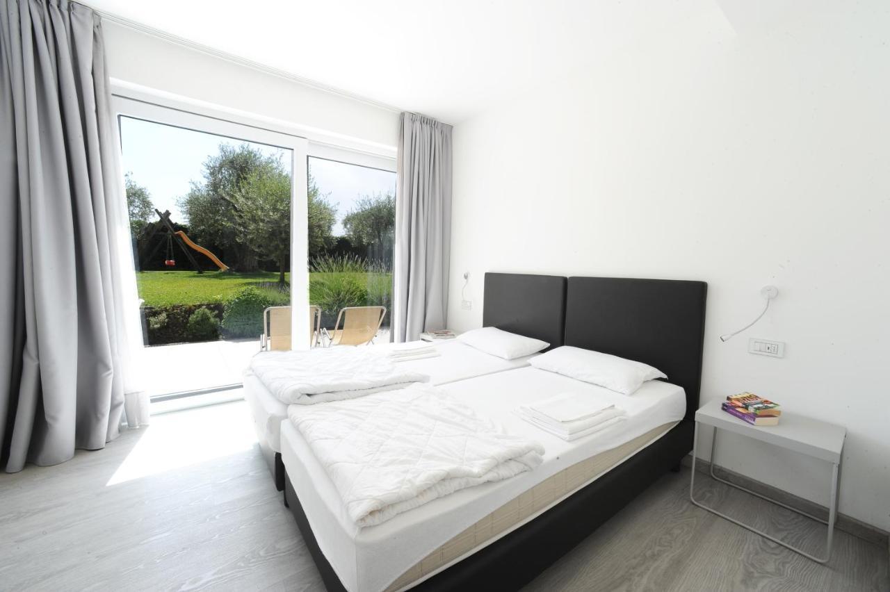 Two-Bedroom Apartment direct access to the garden