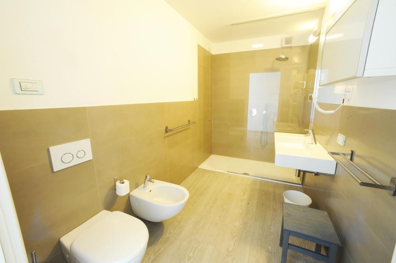 Two-Bedroom Apartment direct access to the garden