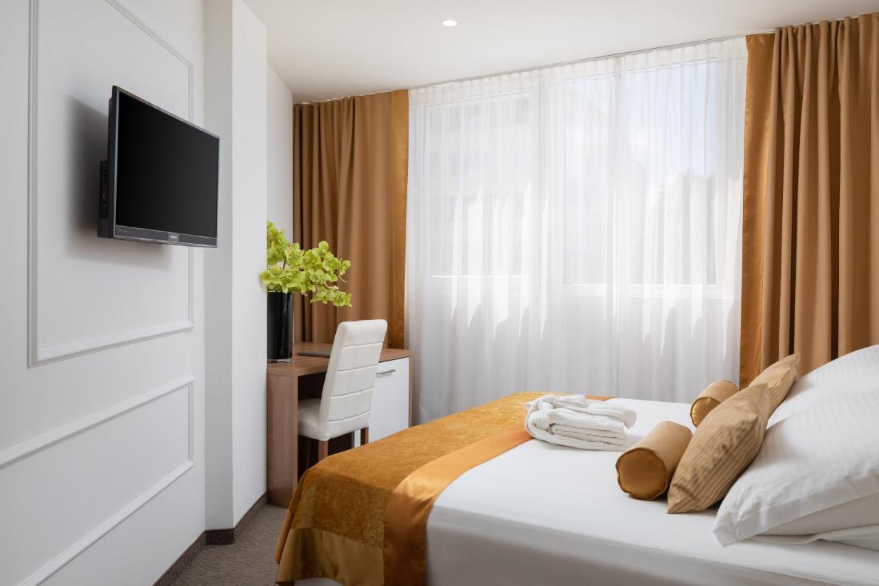 Double or Twin Standard Room City View