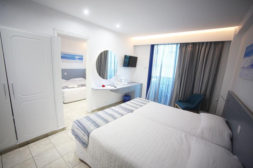 Camera Quadrupla con Bagno in Comune