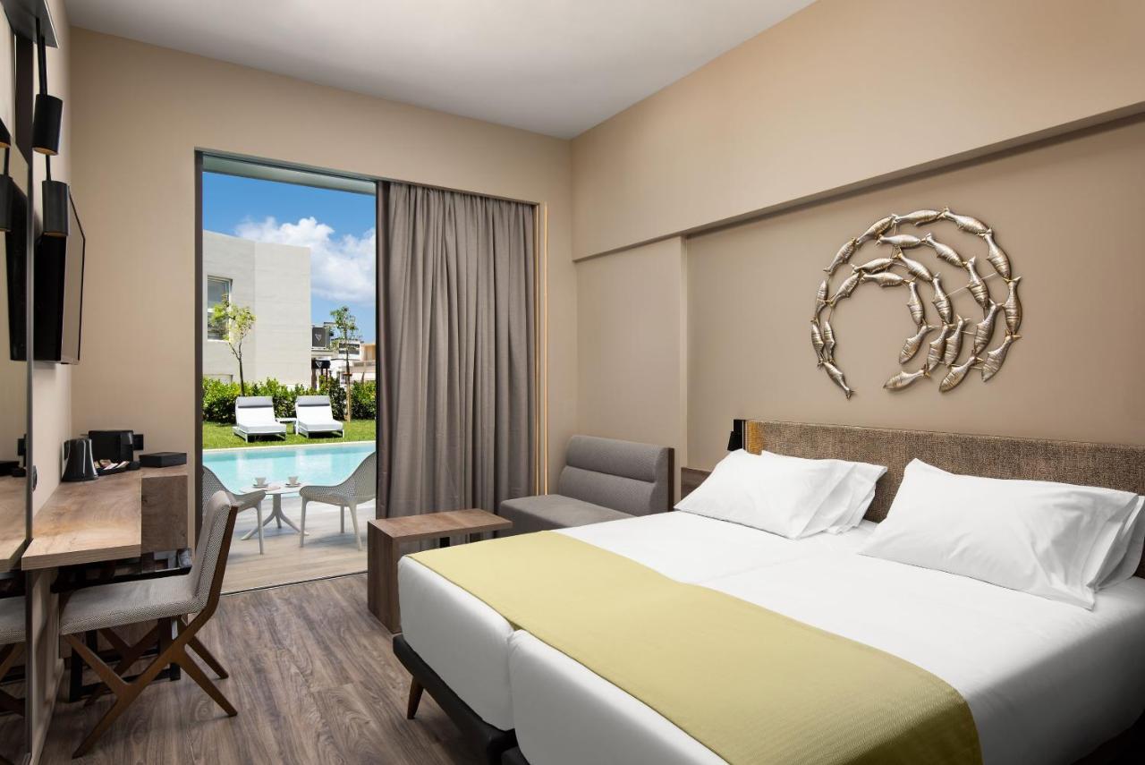 Deluxe Room Pool View Annex