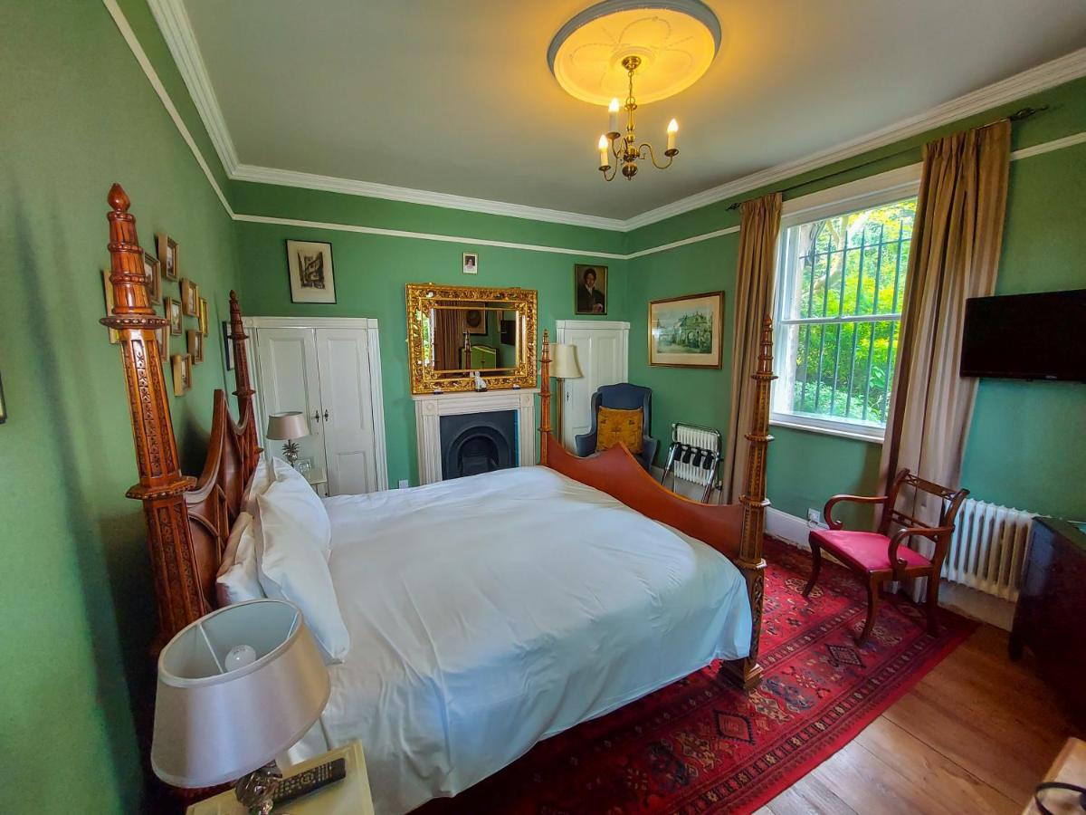 Double Room Private Bathroom