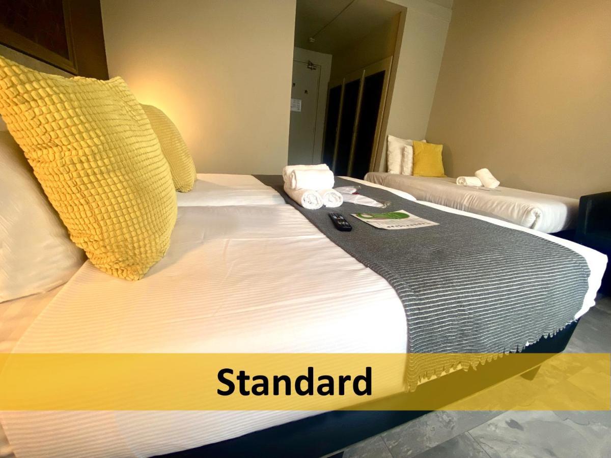 Camera Tripla Standard