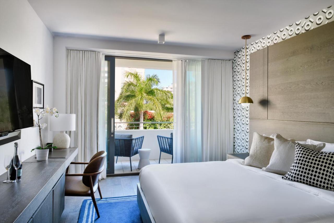Luxury King Bed Balcony