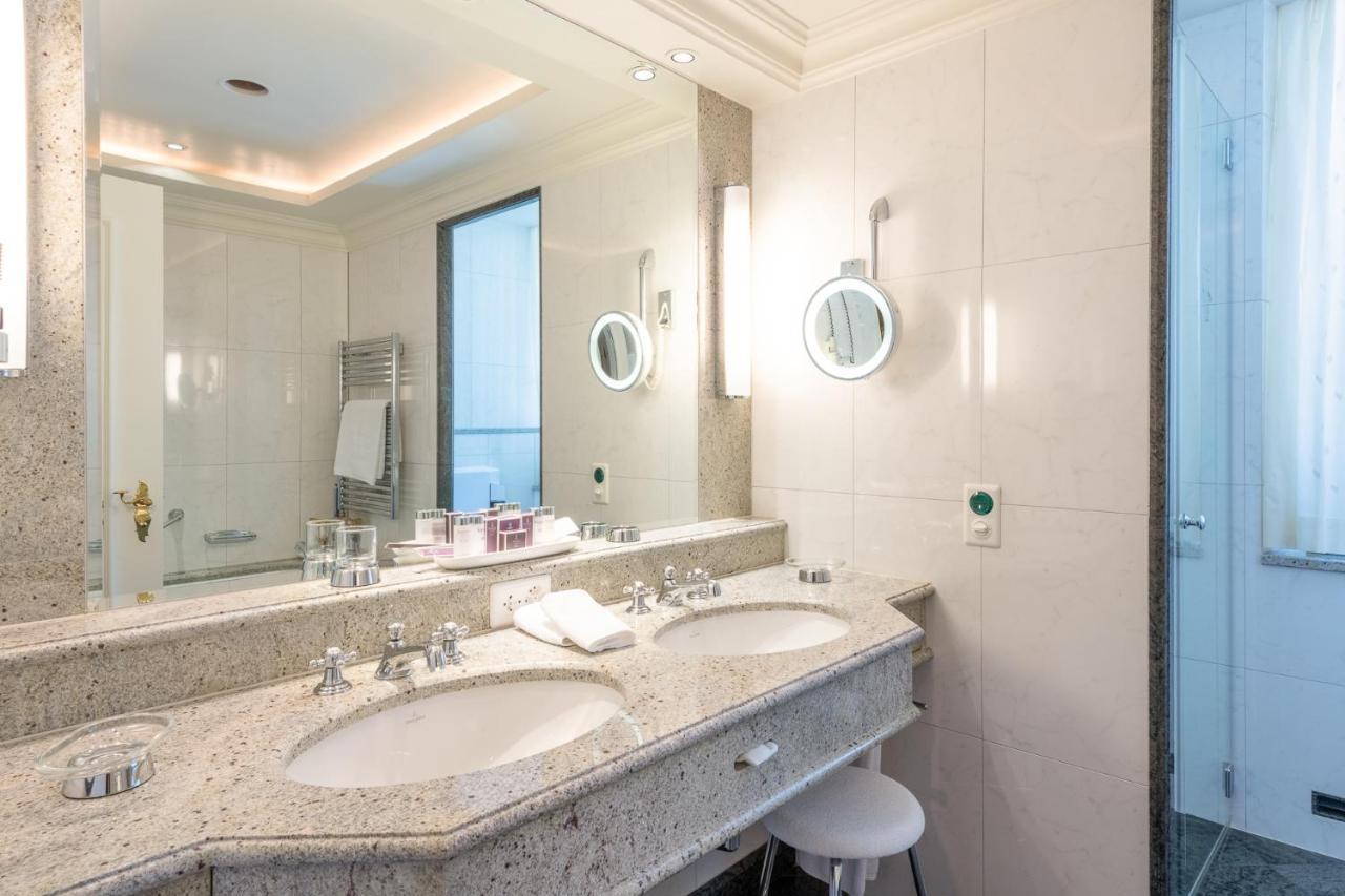 Superior Double or Twin Room Mountain View
