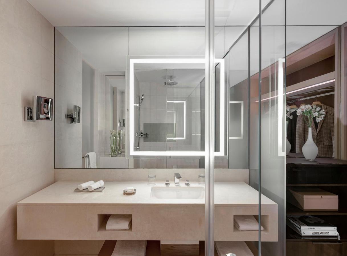 Deluxe DIFC King Room