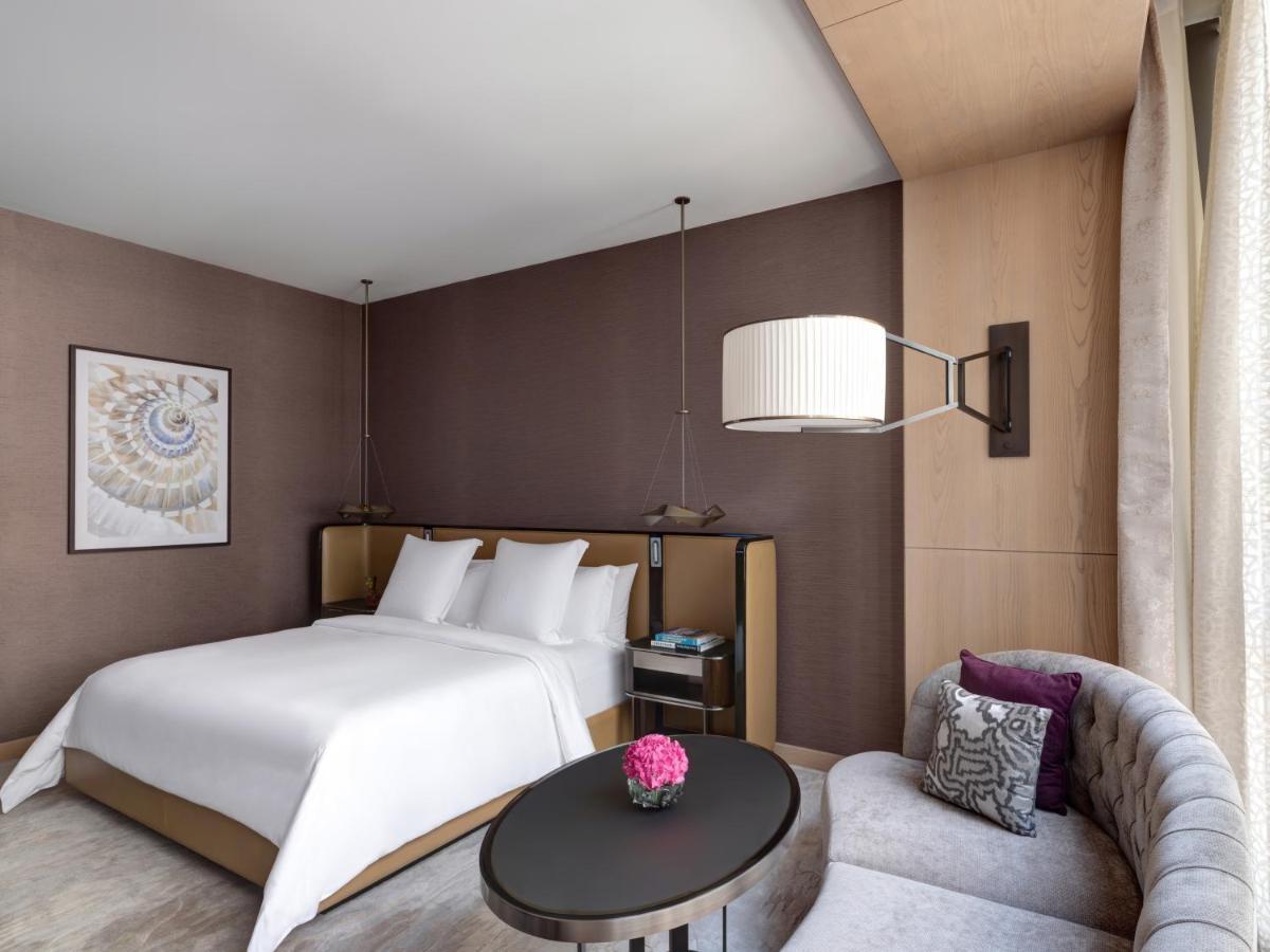Deluxe DIFC King Room