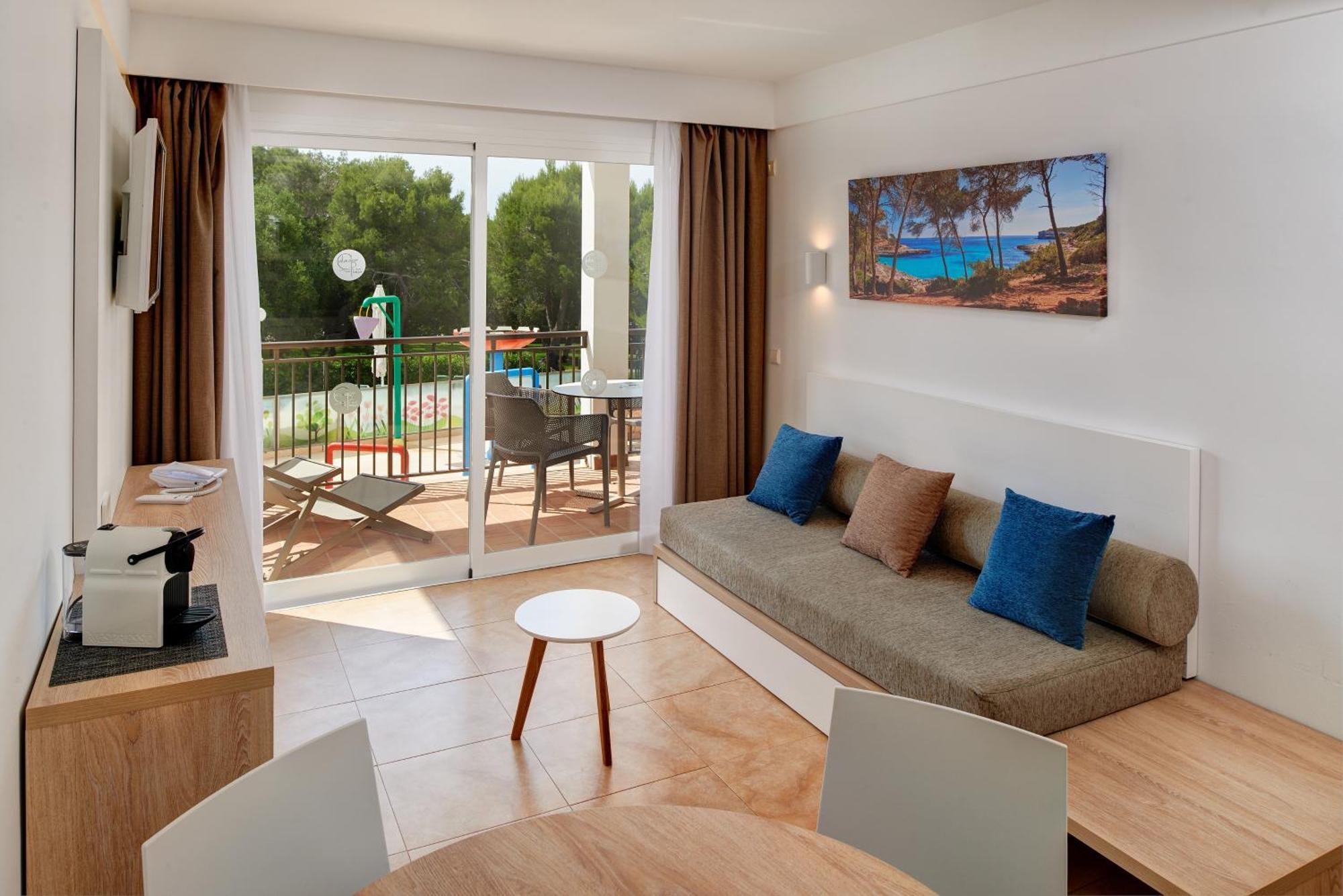 Superior Apartment (2 Adults + 1 Child)
