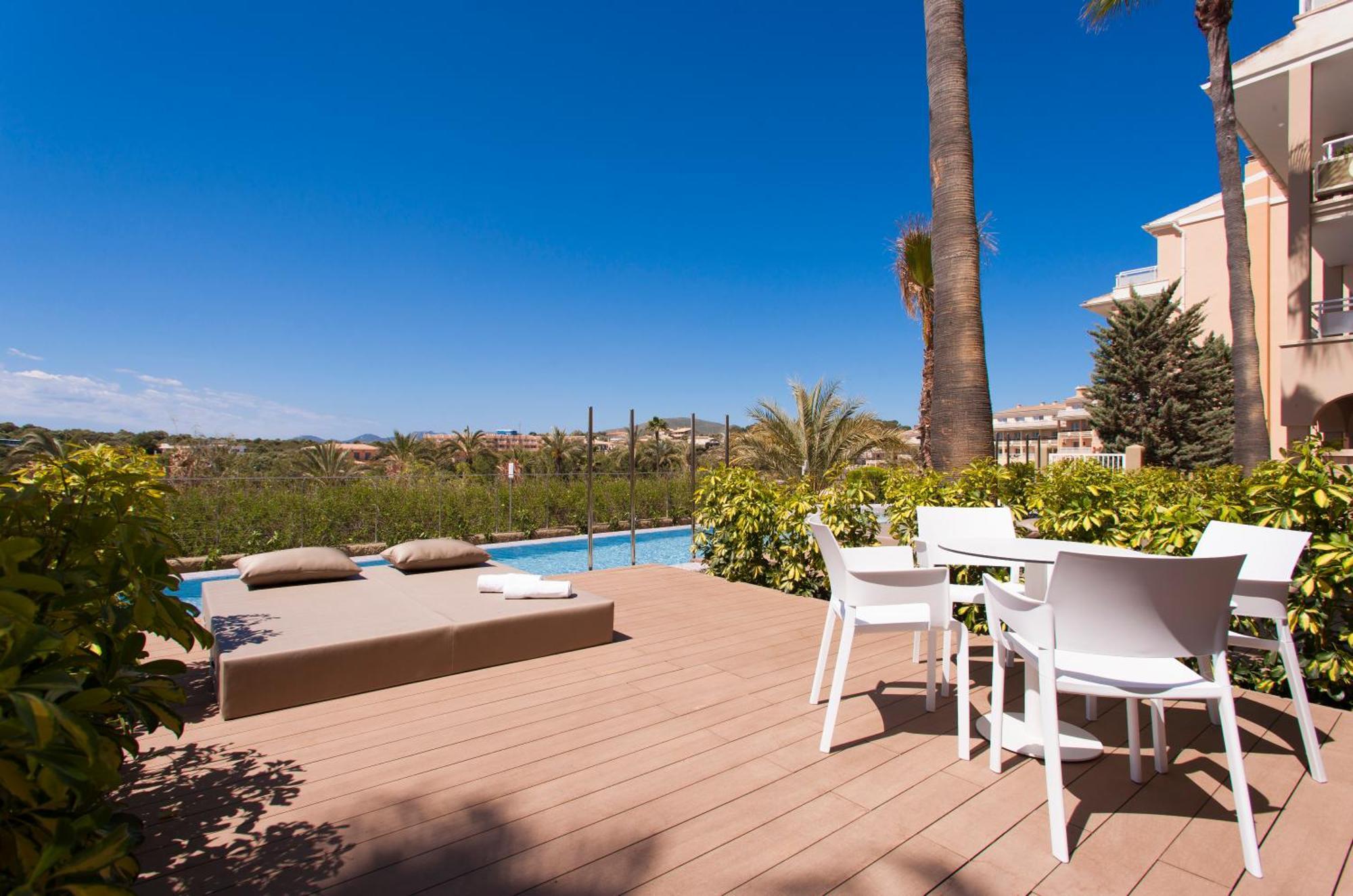 Family Suite Superior Pool Access