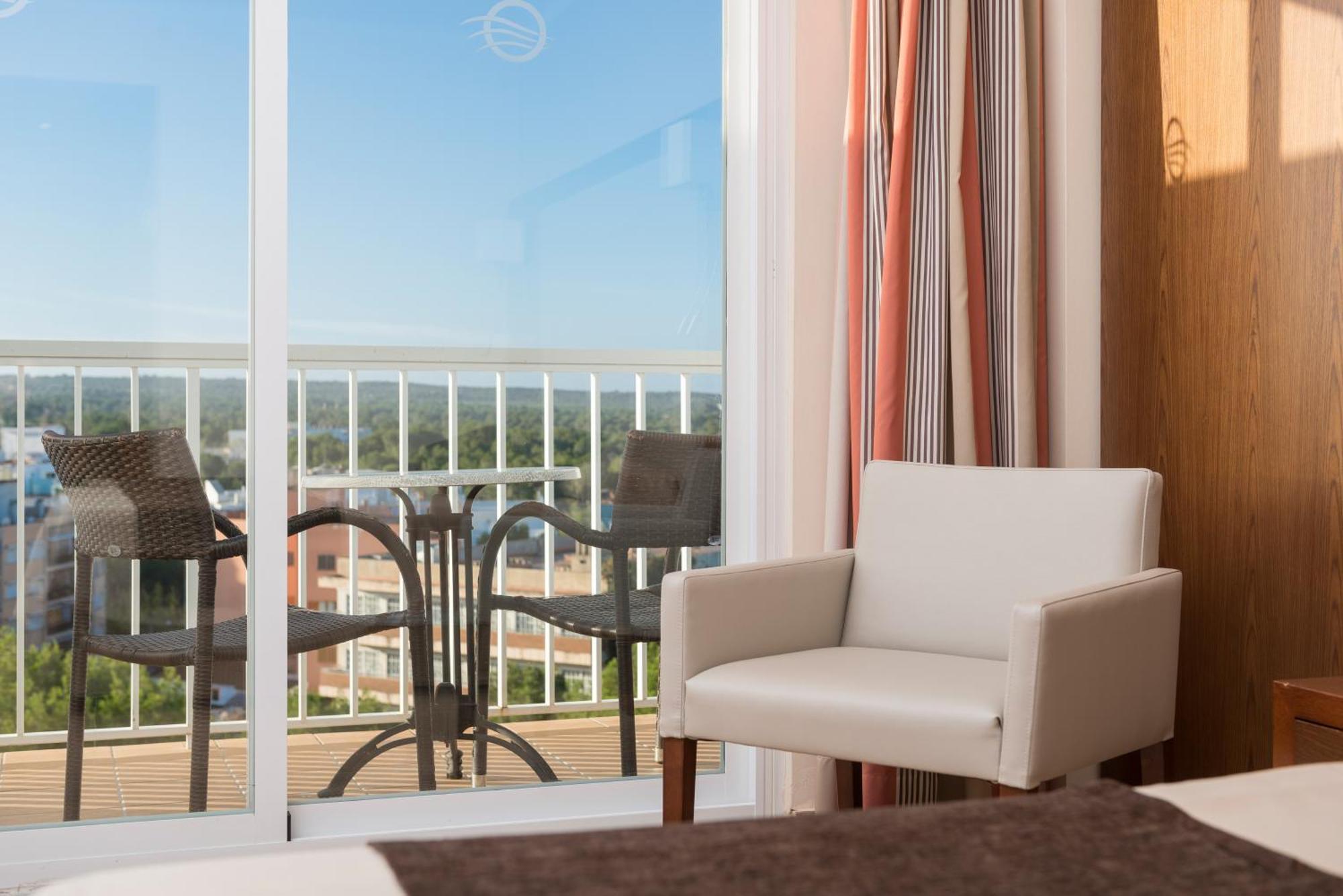 Double or Twin Room Balcony