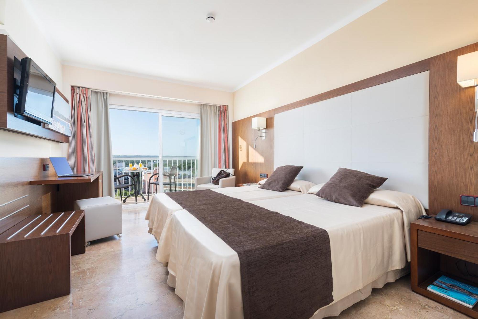 Double or Twin Room Balcony