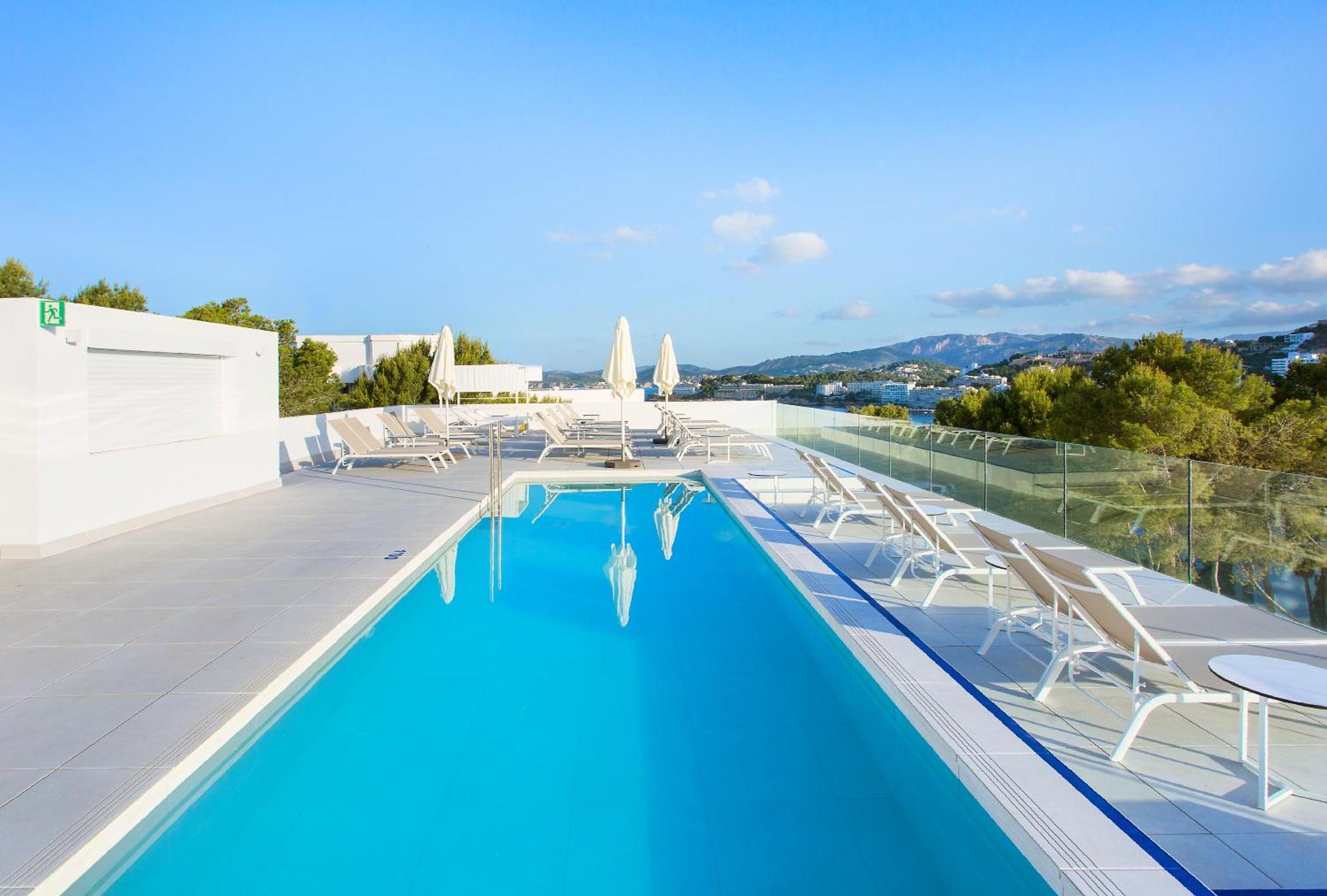Premium Room Pool View
