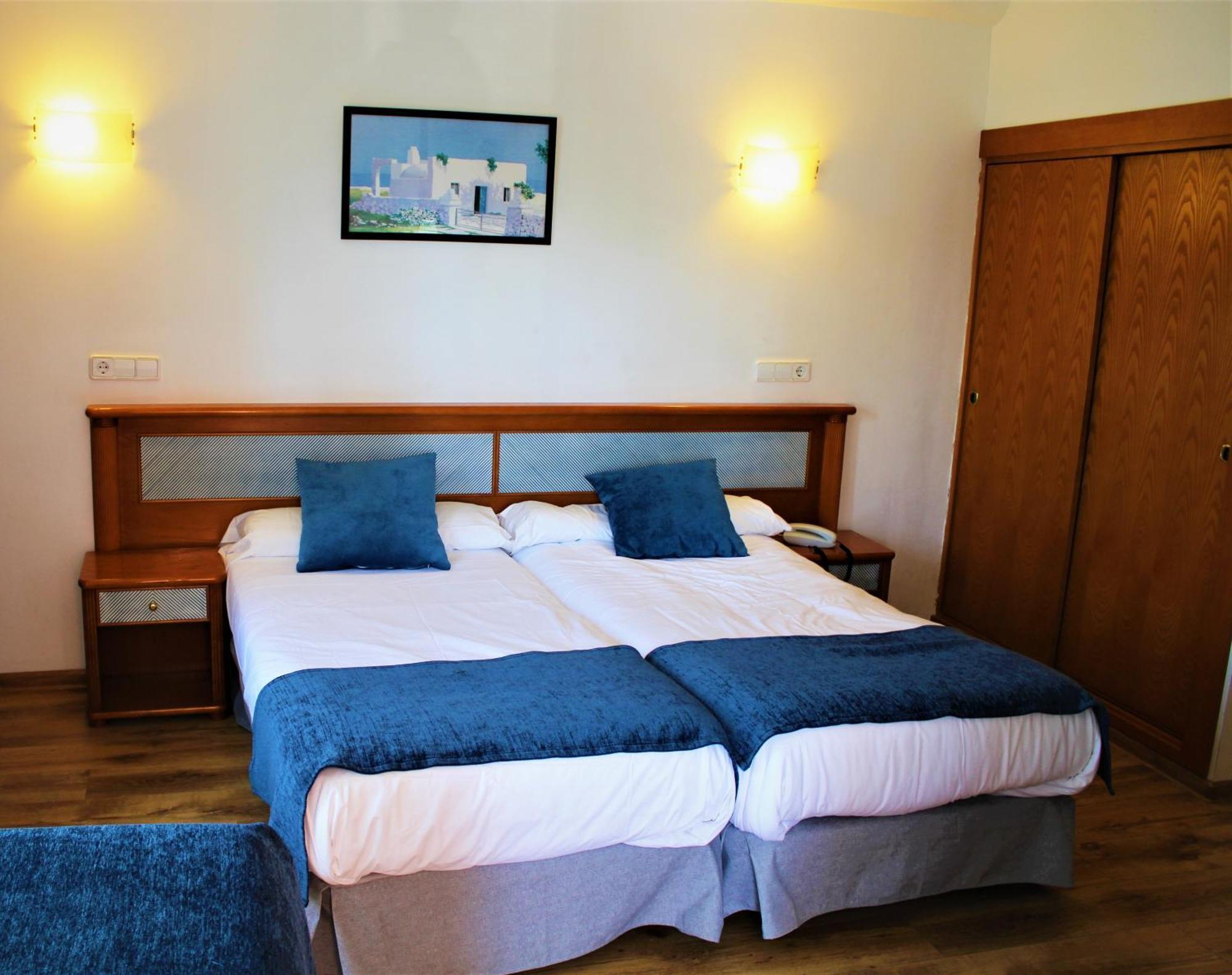 Budget Twin Room without Balcony