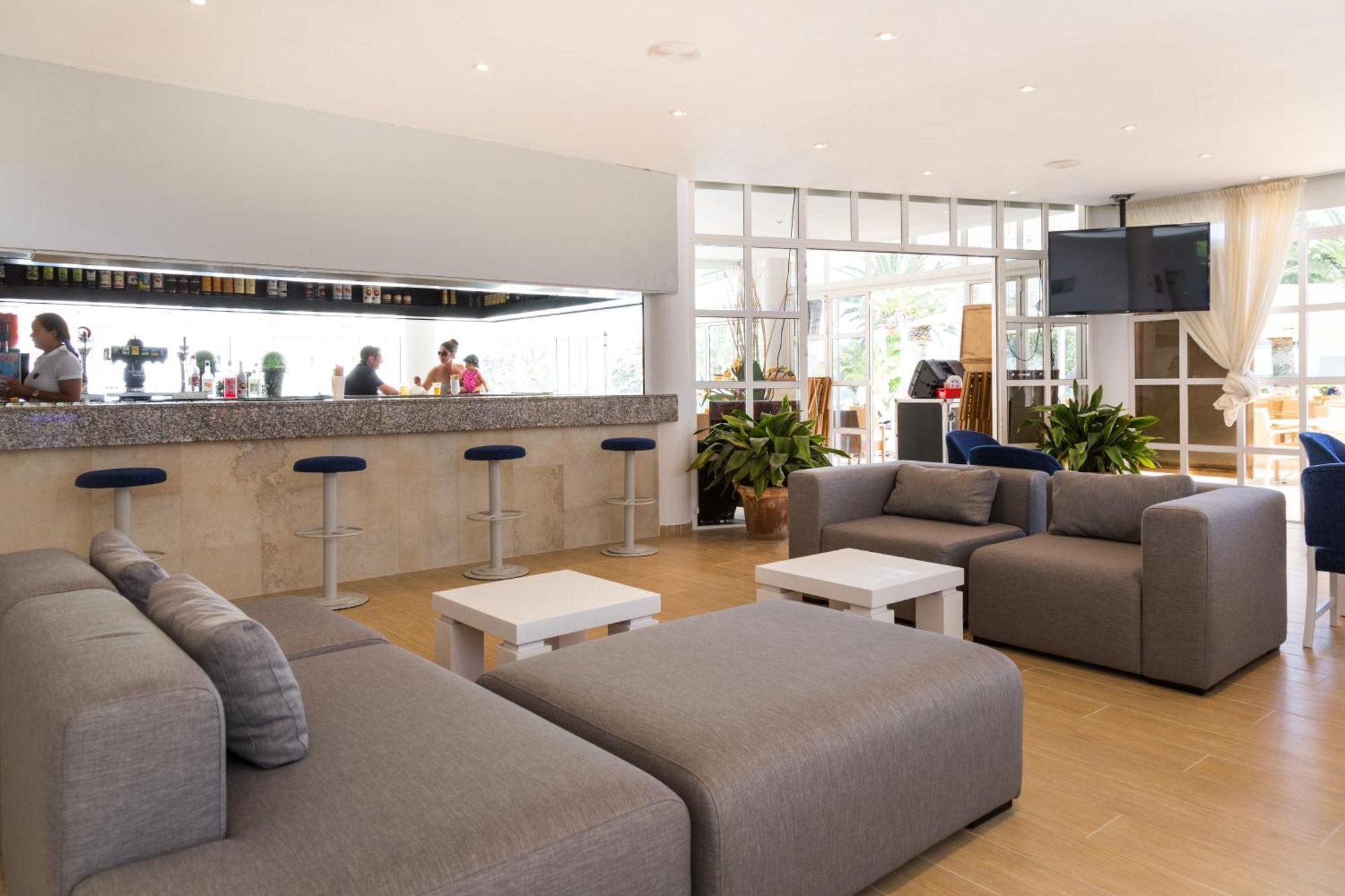One Bedroom Apartment