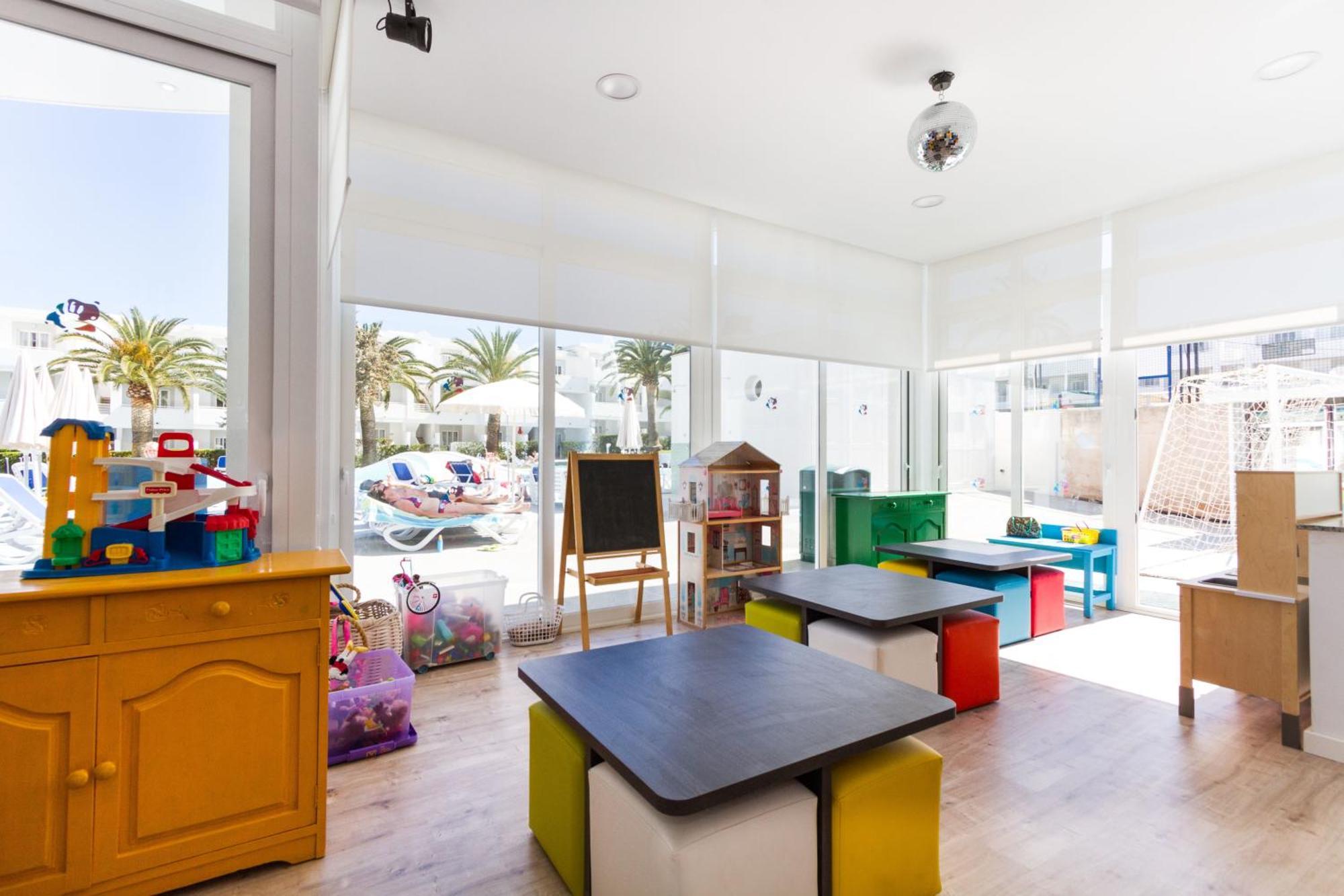 One Bedroom Apartment