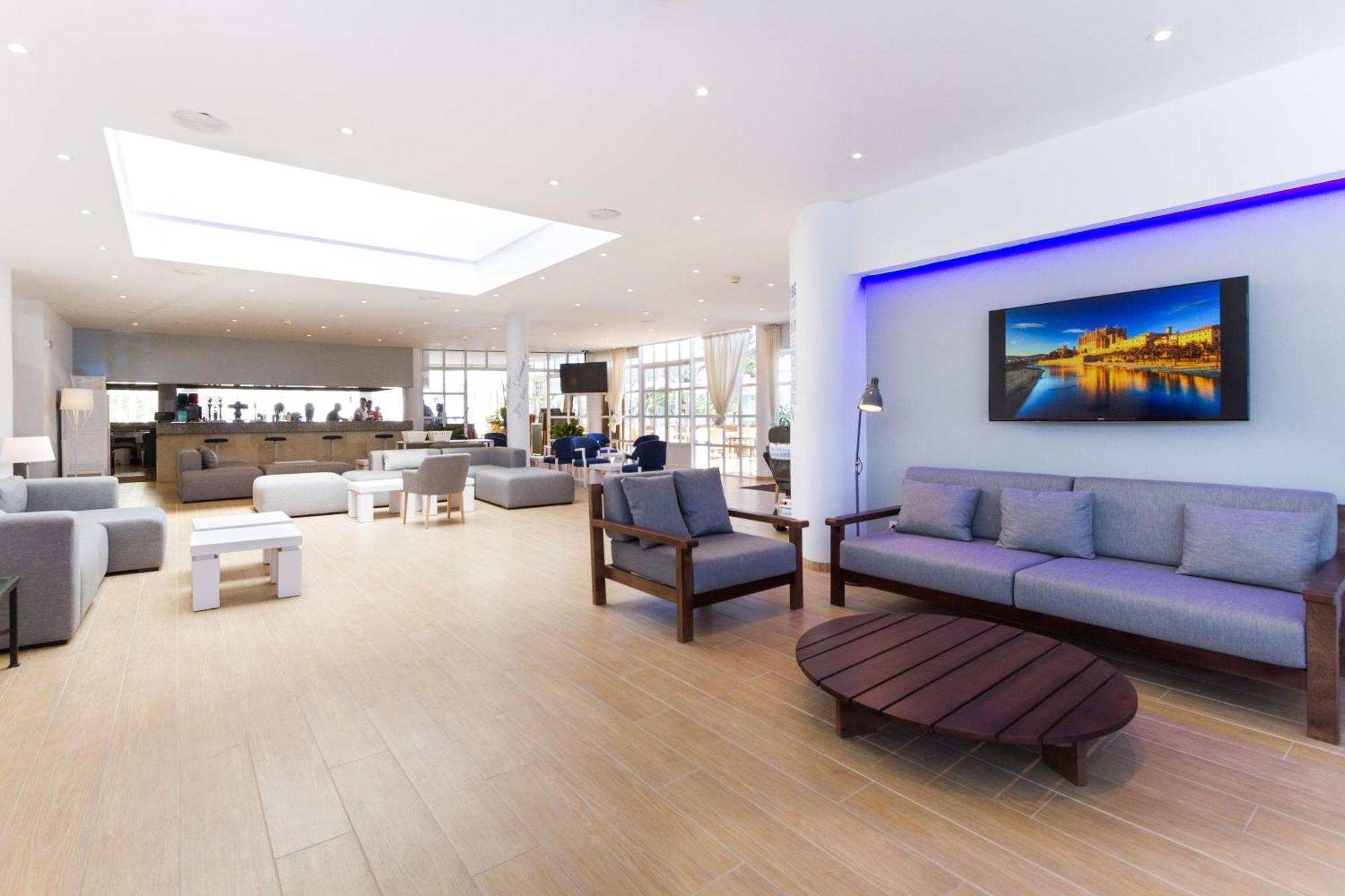 One Bedroom Apartment