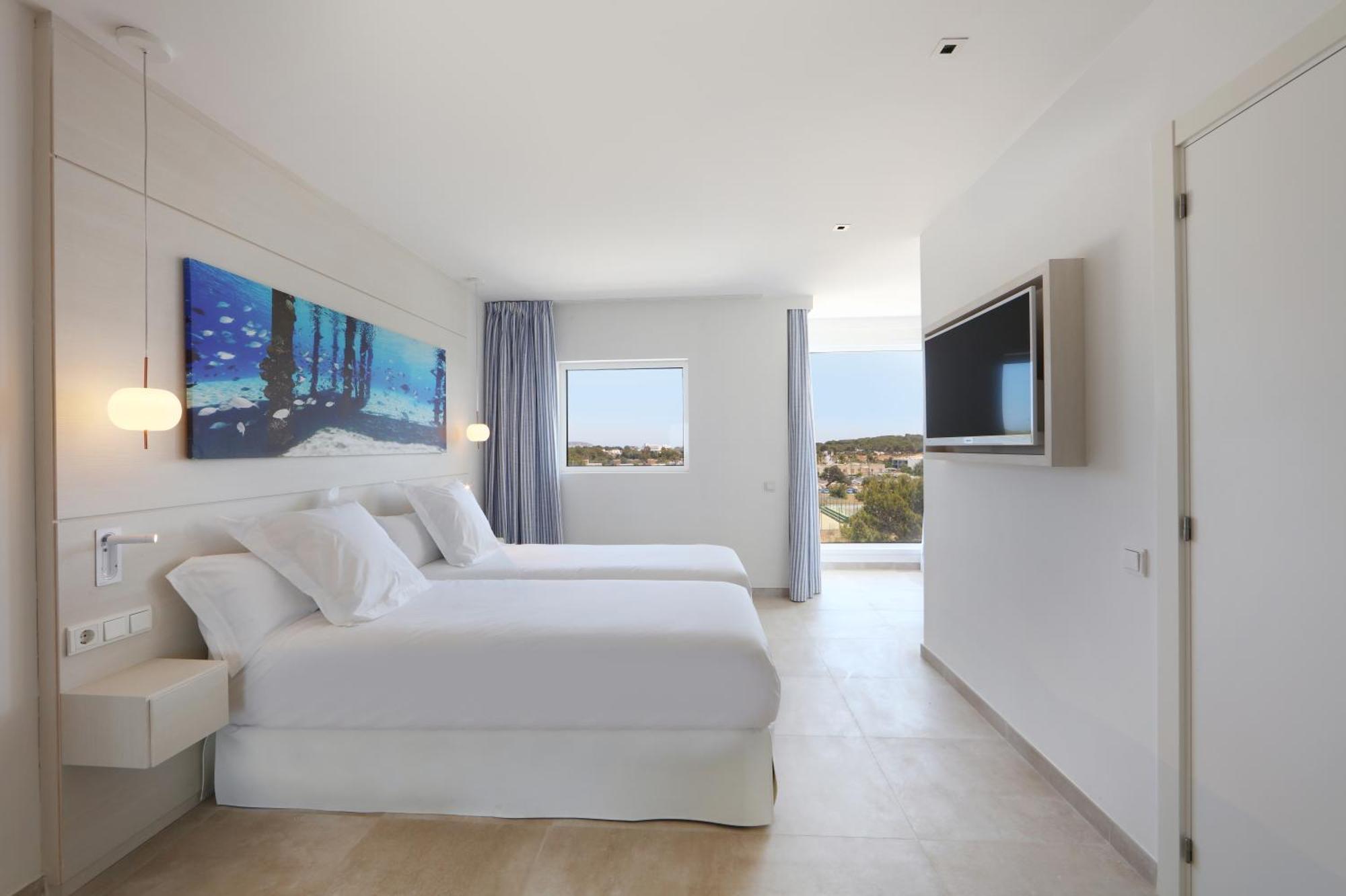 Double or Twin Room,1272548650:JPEG