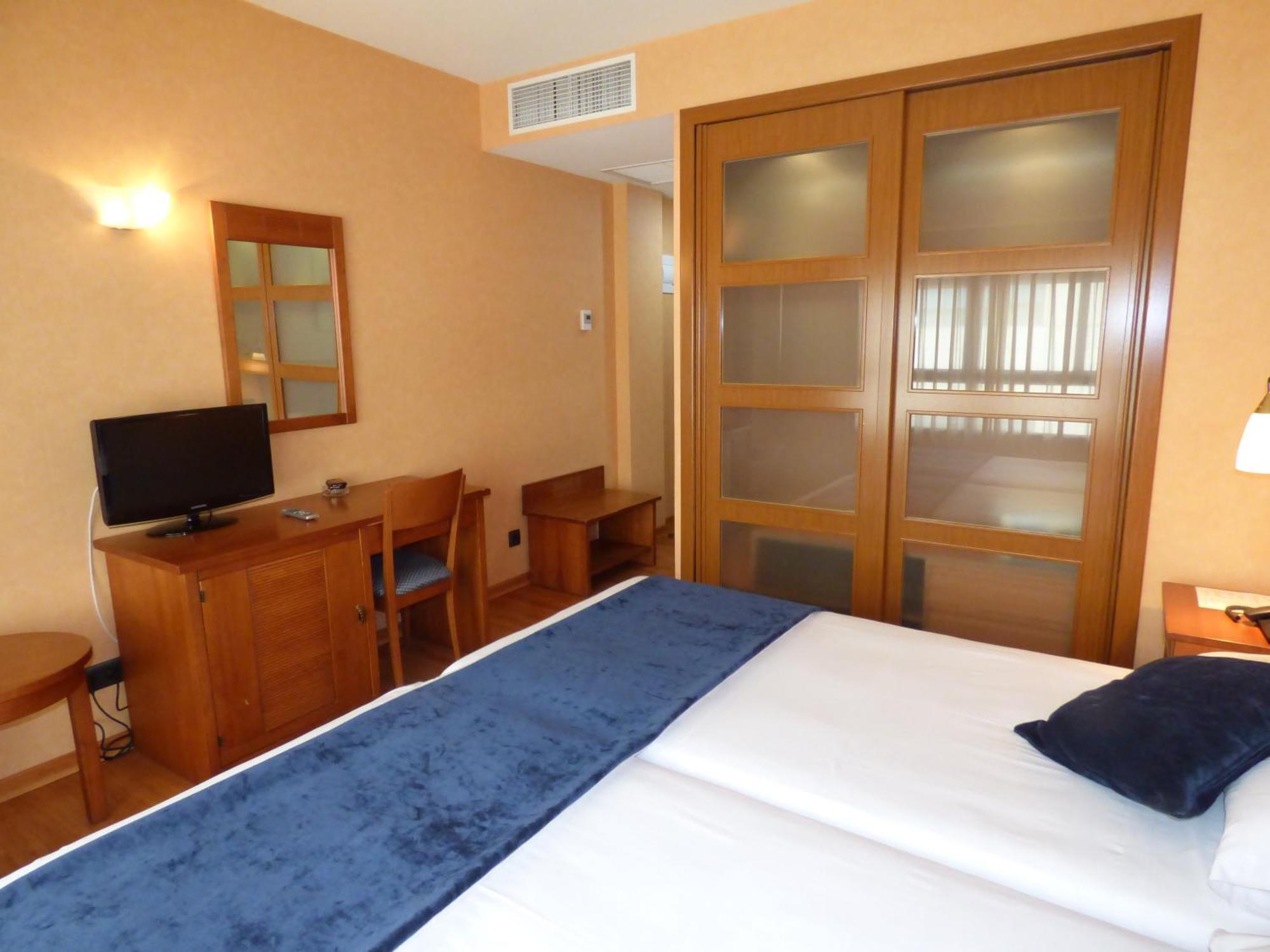 Chambre Lits Jumeaux avec Parking