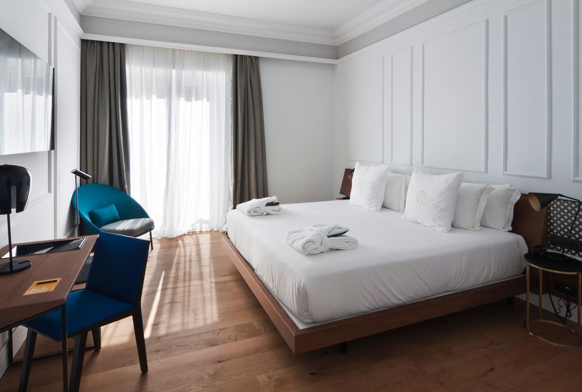 Double or Twin Room Balcony