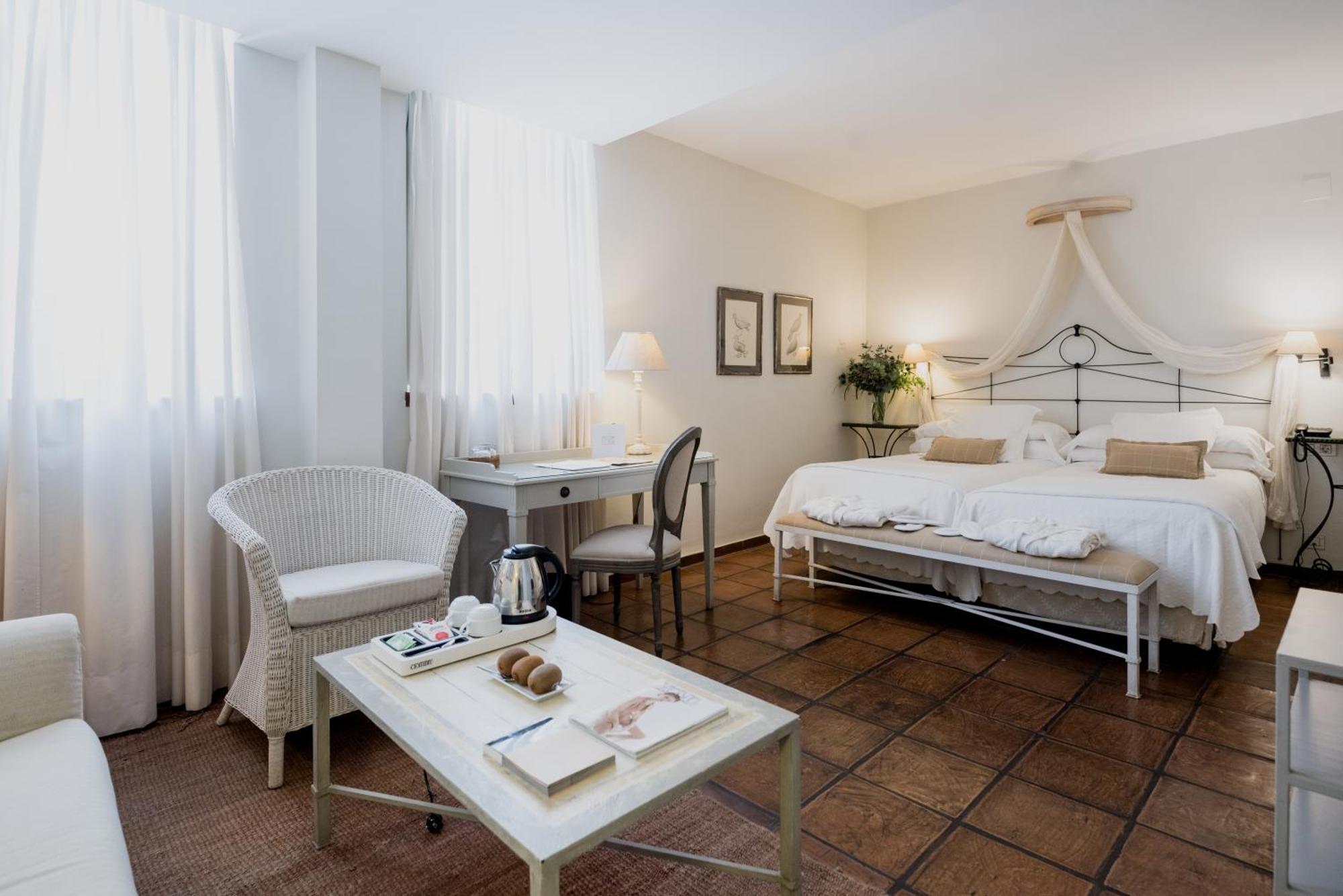 Premium Twin Room