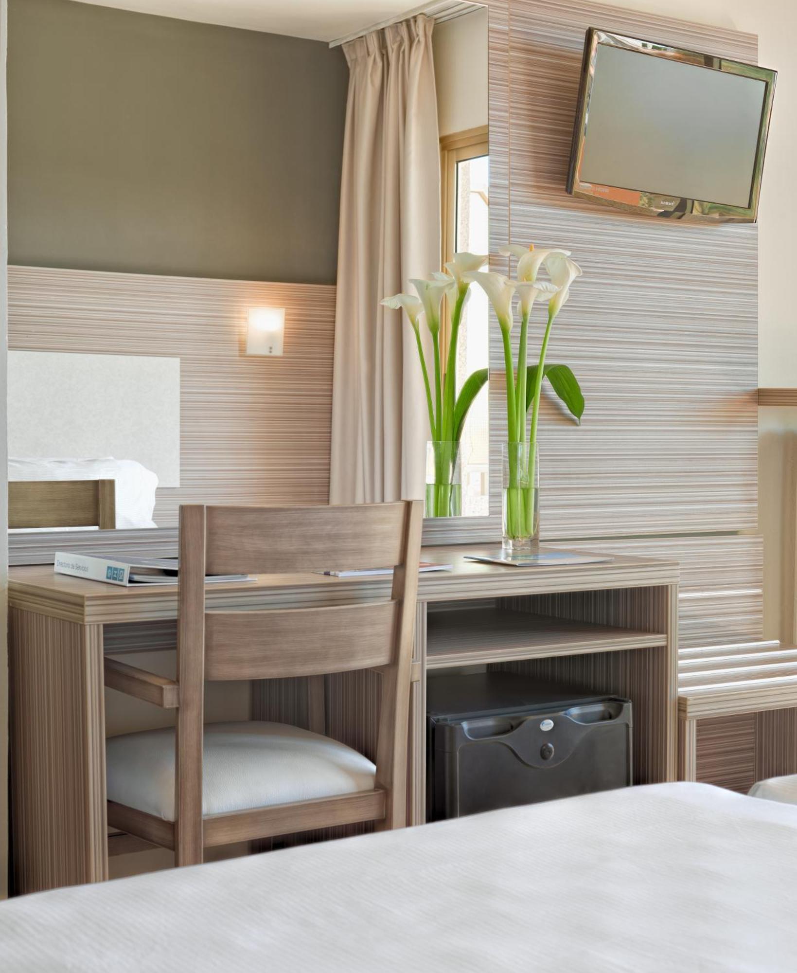 Double Room with Extra Bed (3 Adults)
