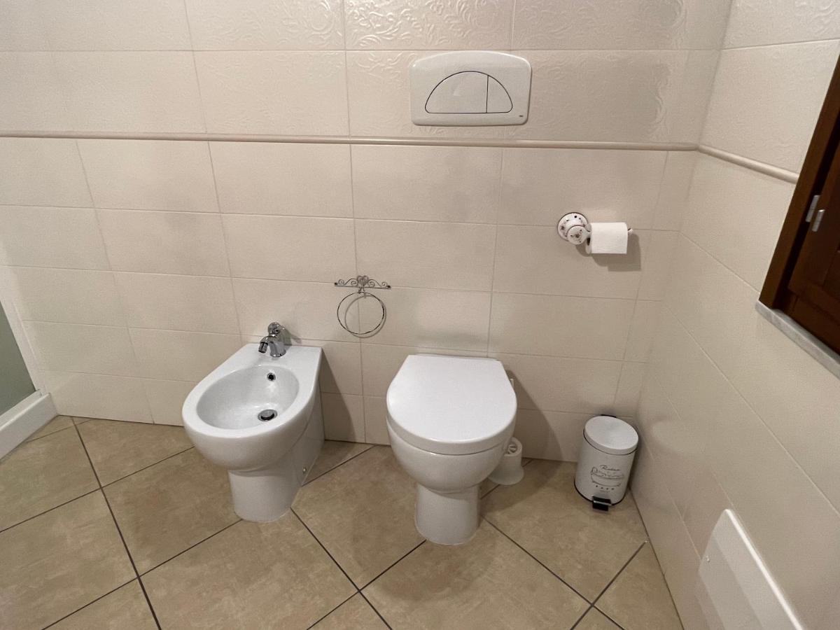 Small Double Room Private External Bathroom