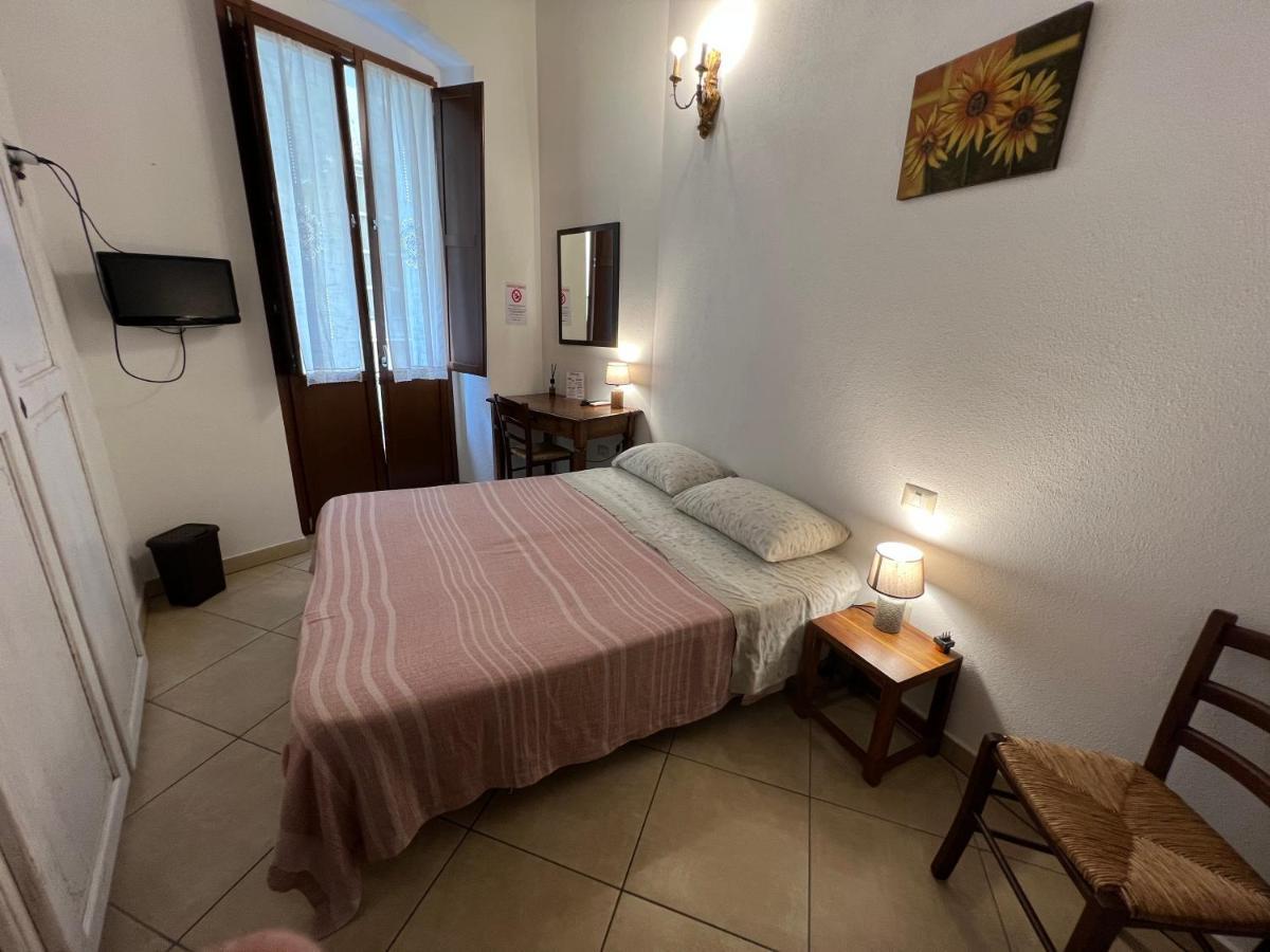 Small Double Room Private External Bathroom