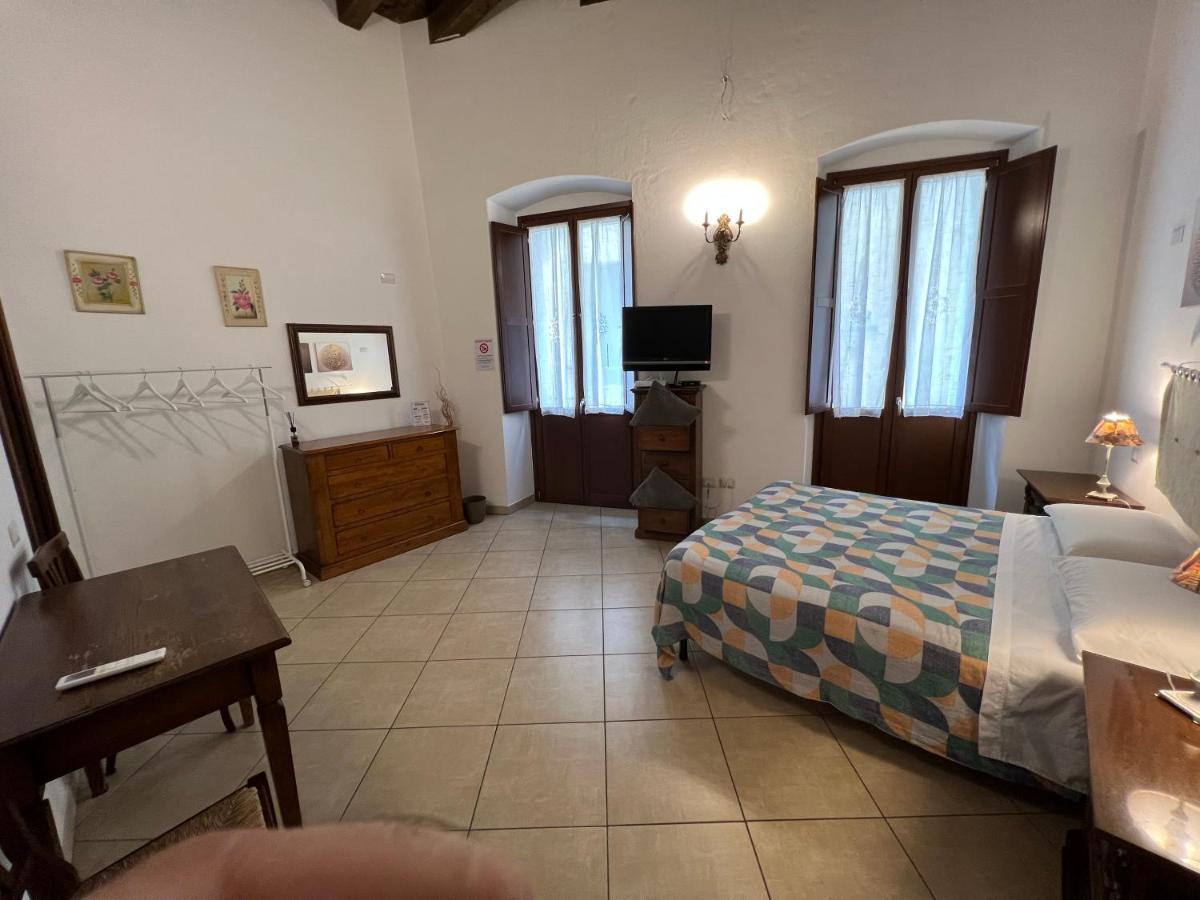 Double or Twin Room Private Bathroom