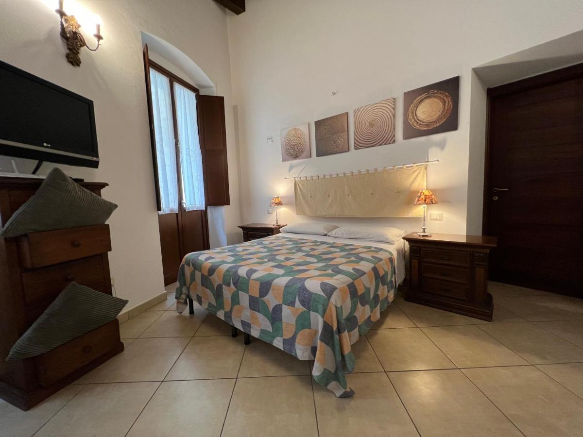 Double or Twin Room Private Bathroom
