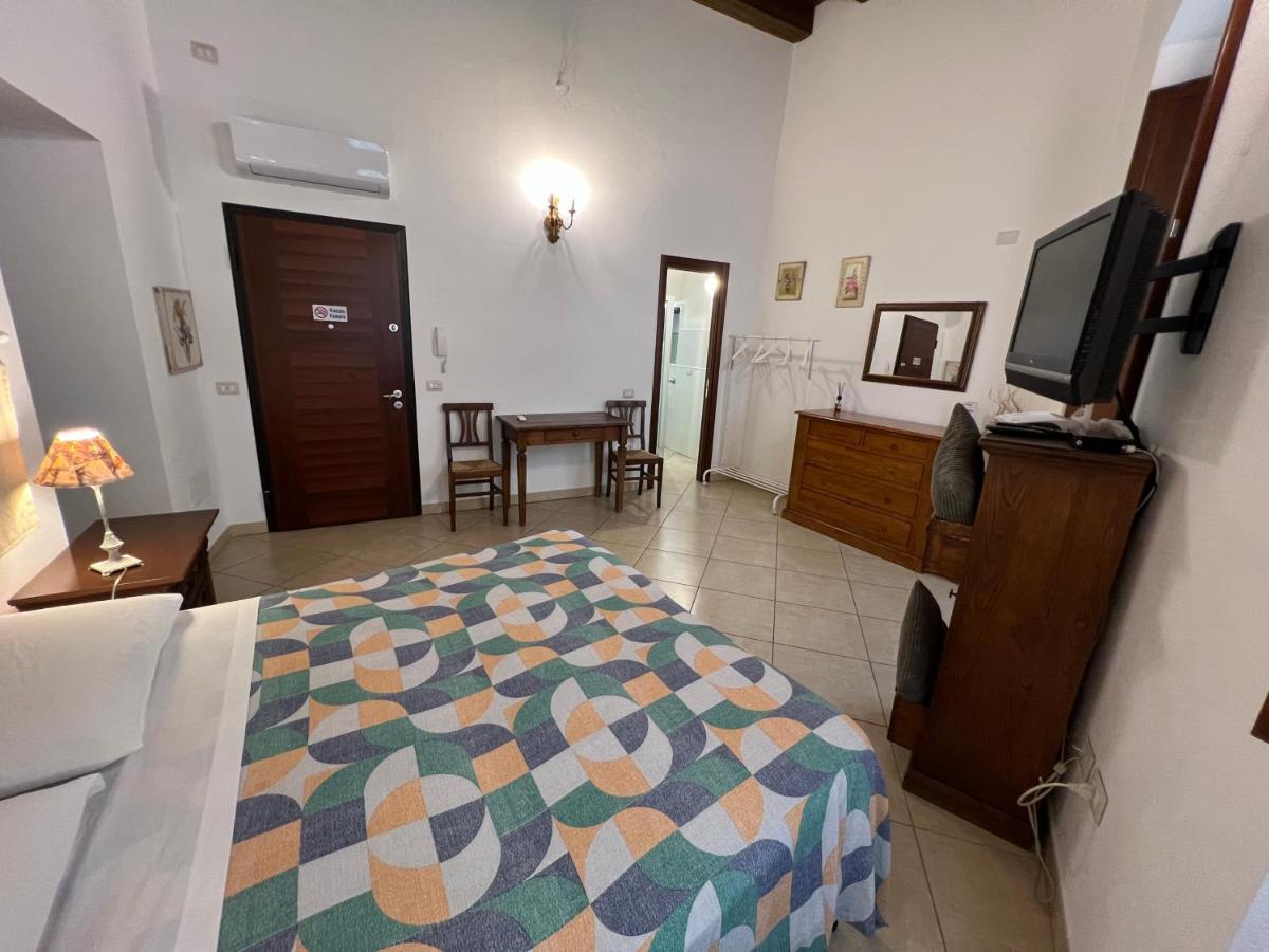 Double or Twin Room Private Bathroom