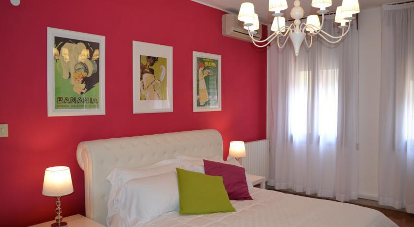 Comfort Double Room Private External Bathroom