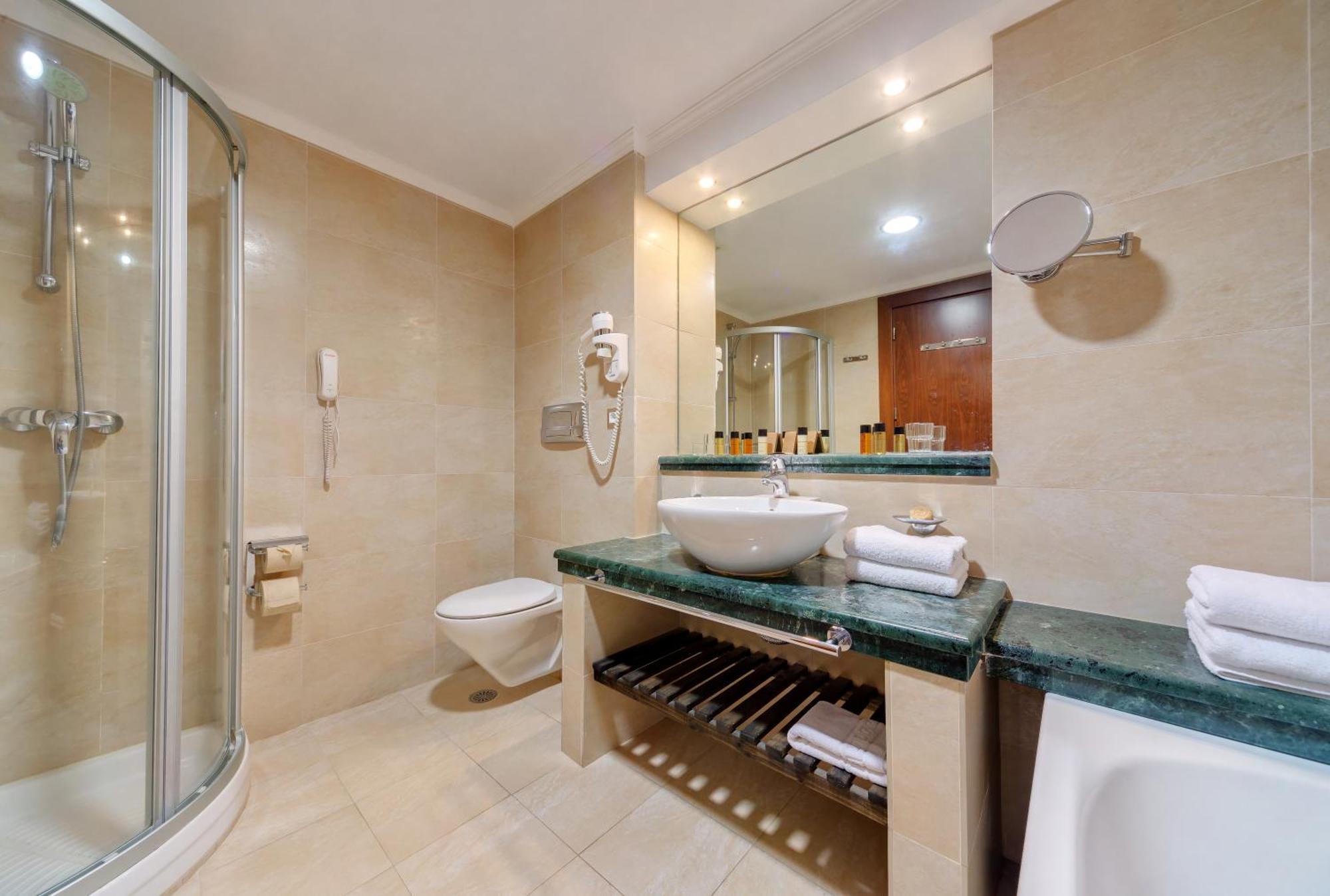 Junior Suite with Private Pool and Sea View,719202700:JPEG