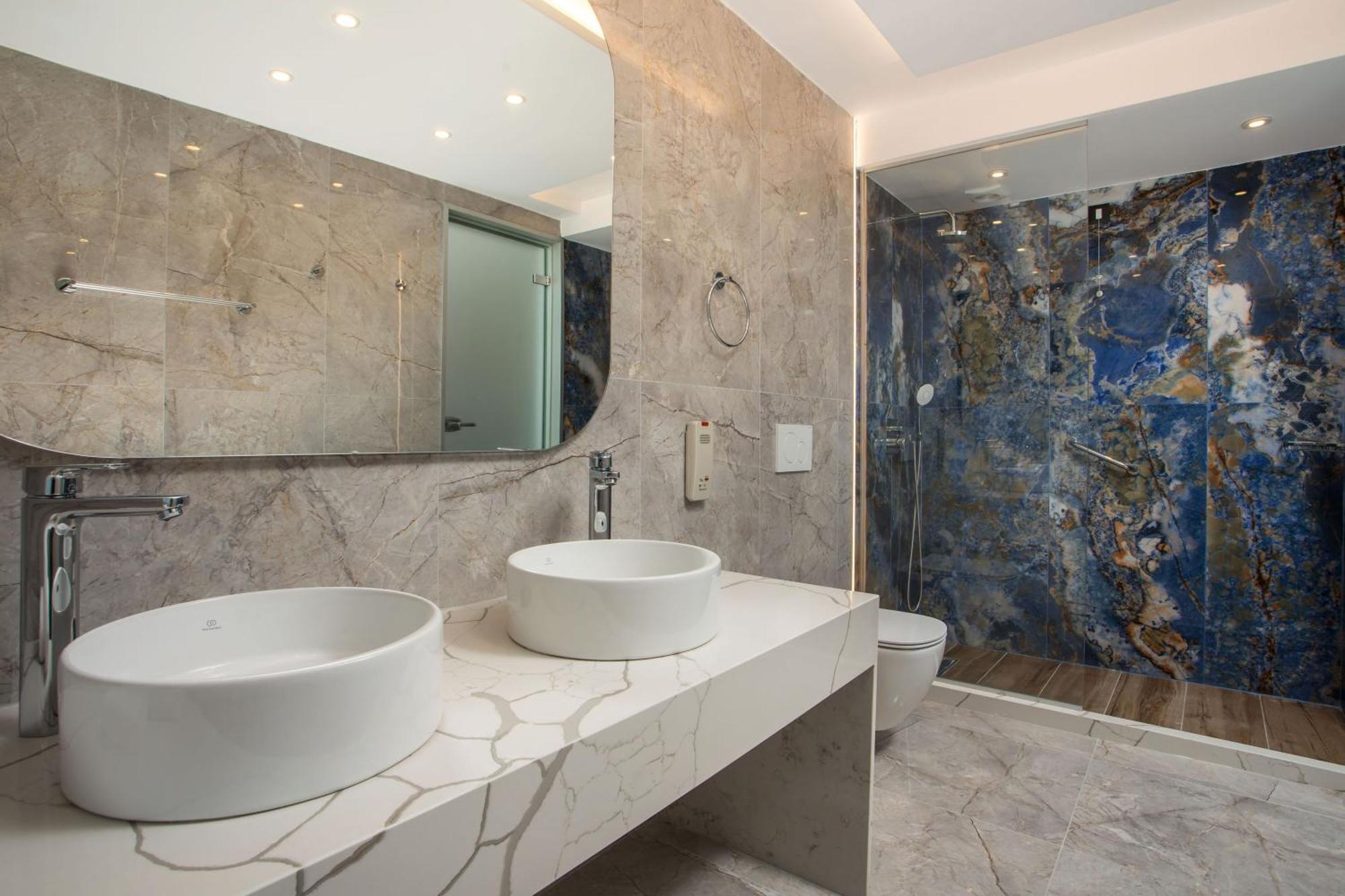 Executive Suite Sea View & Jacuzzi Adults Only