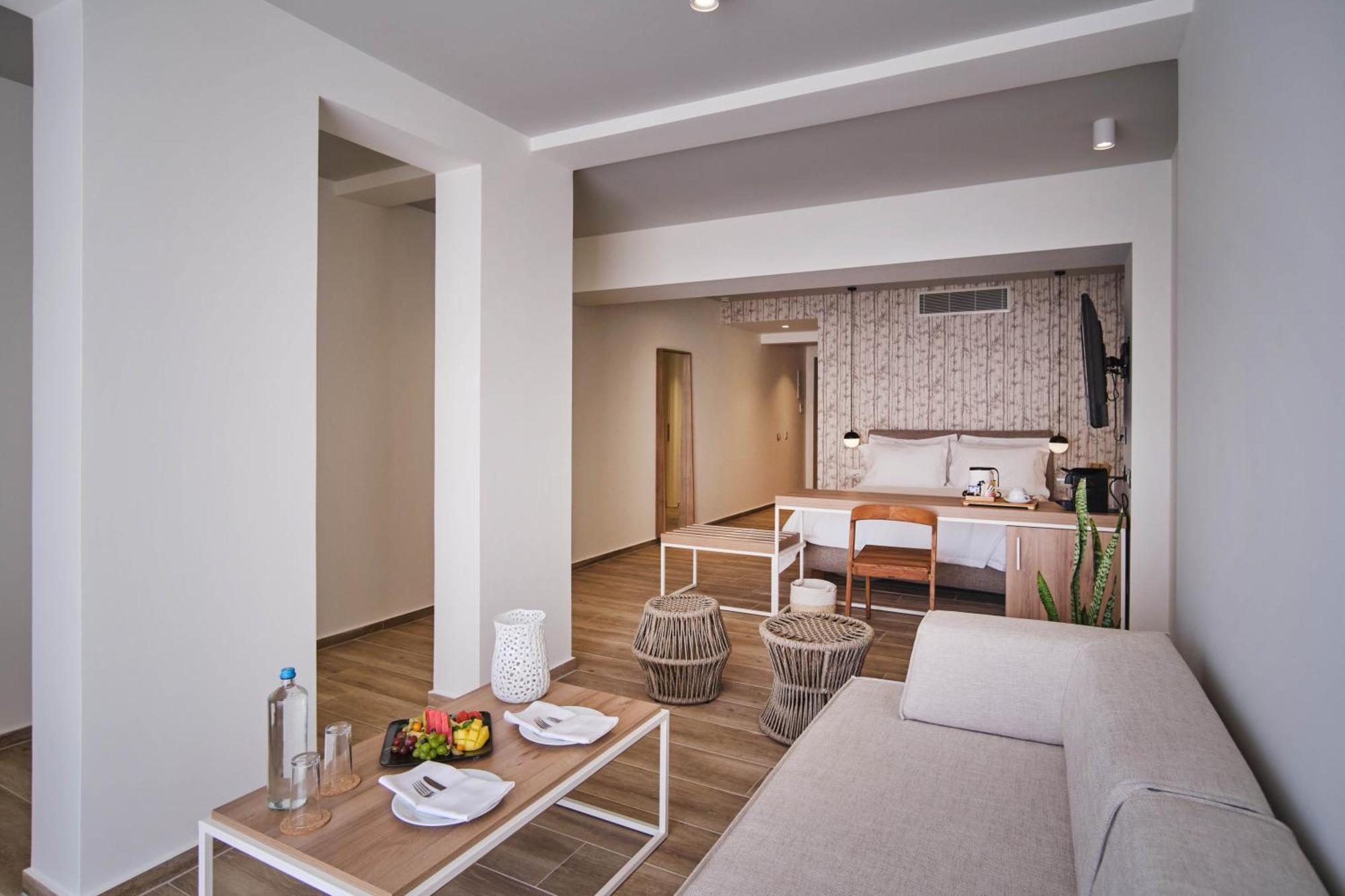 Junior Suite Double with Private Pool