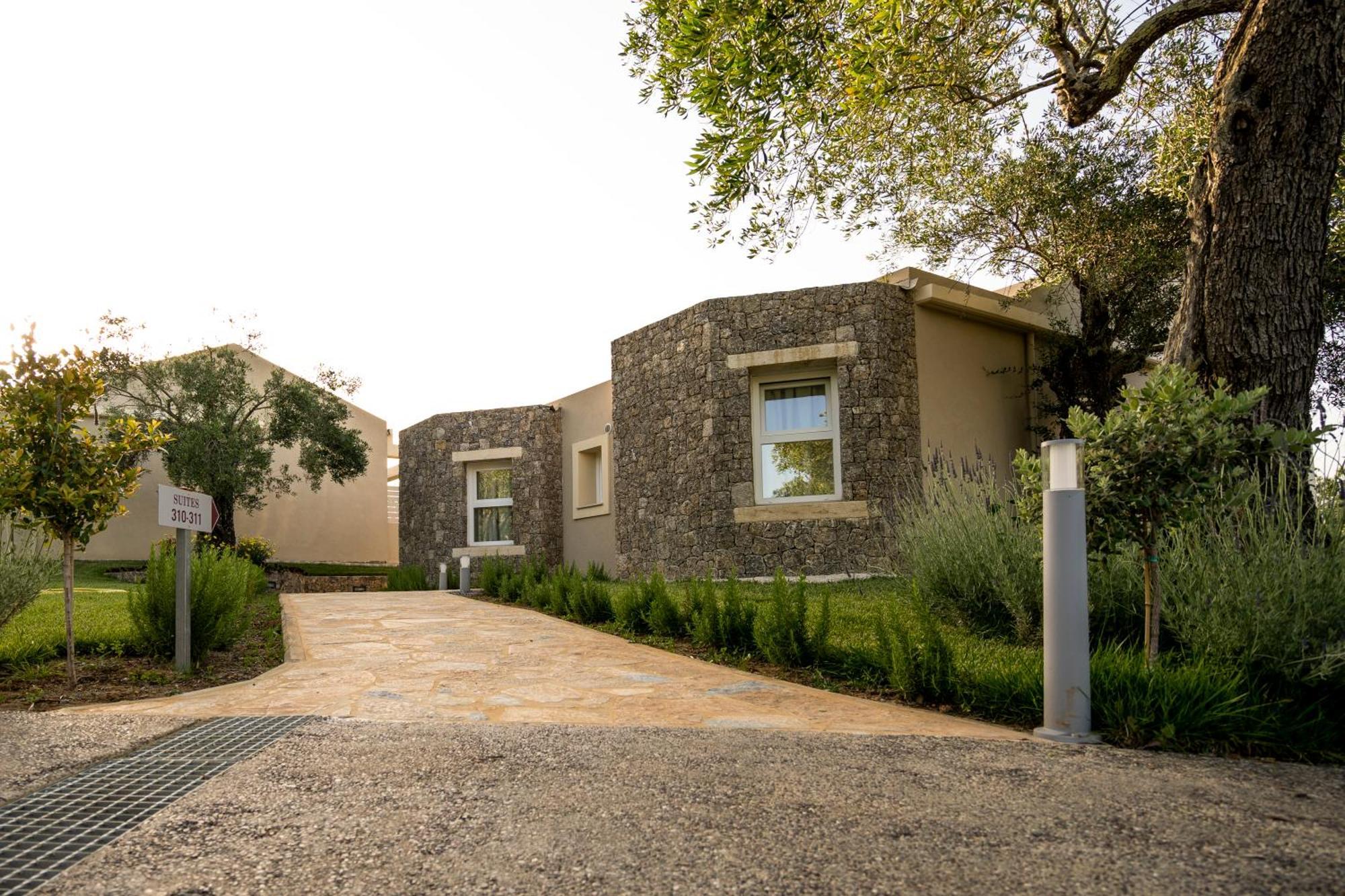 Deluxe Bungalow