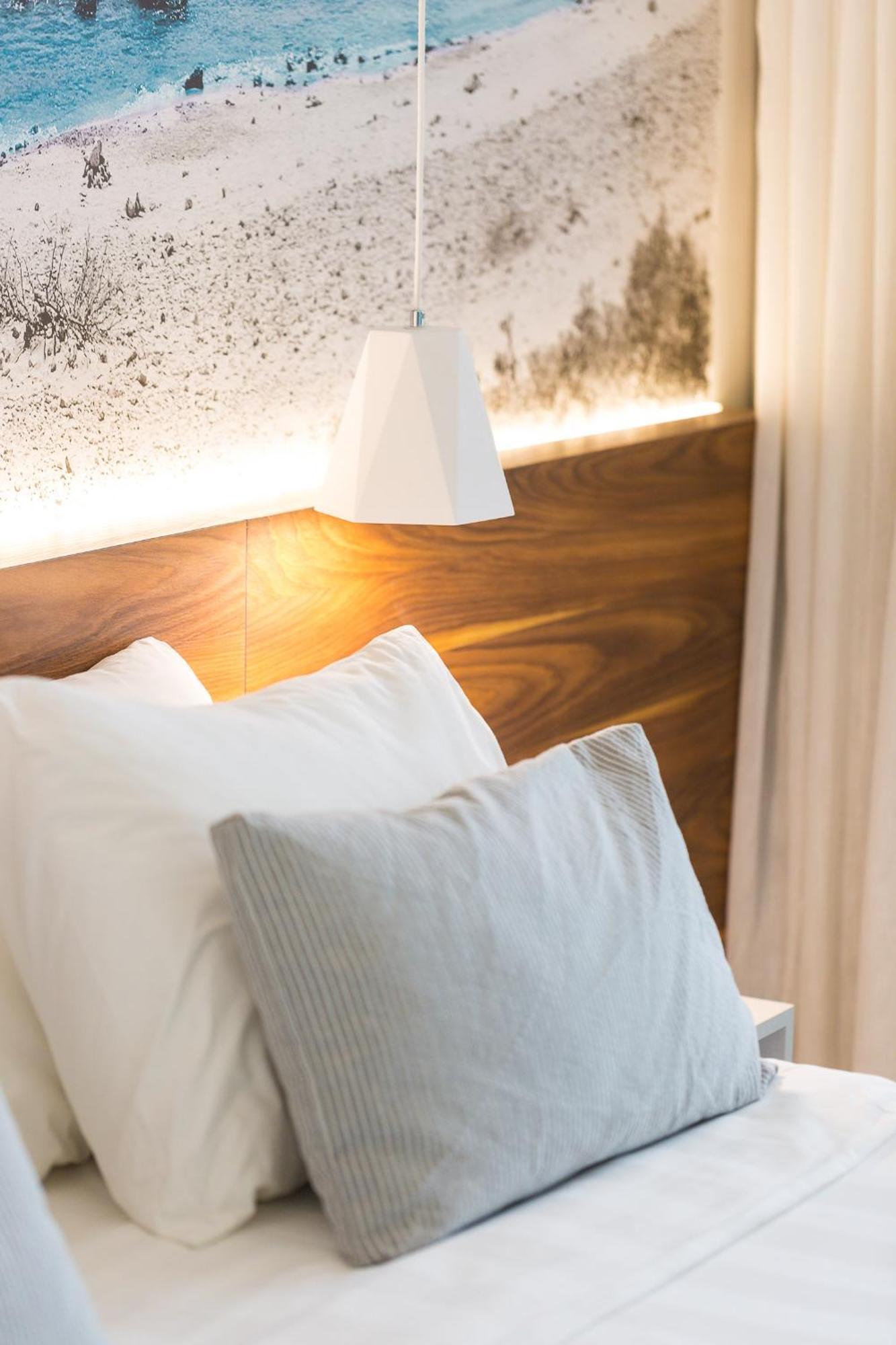 Junior Suite Jetted Tub