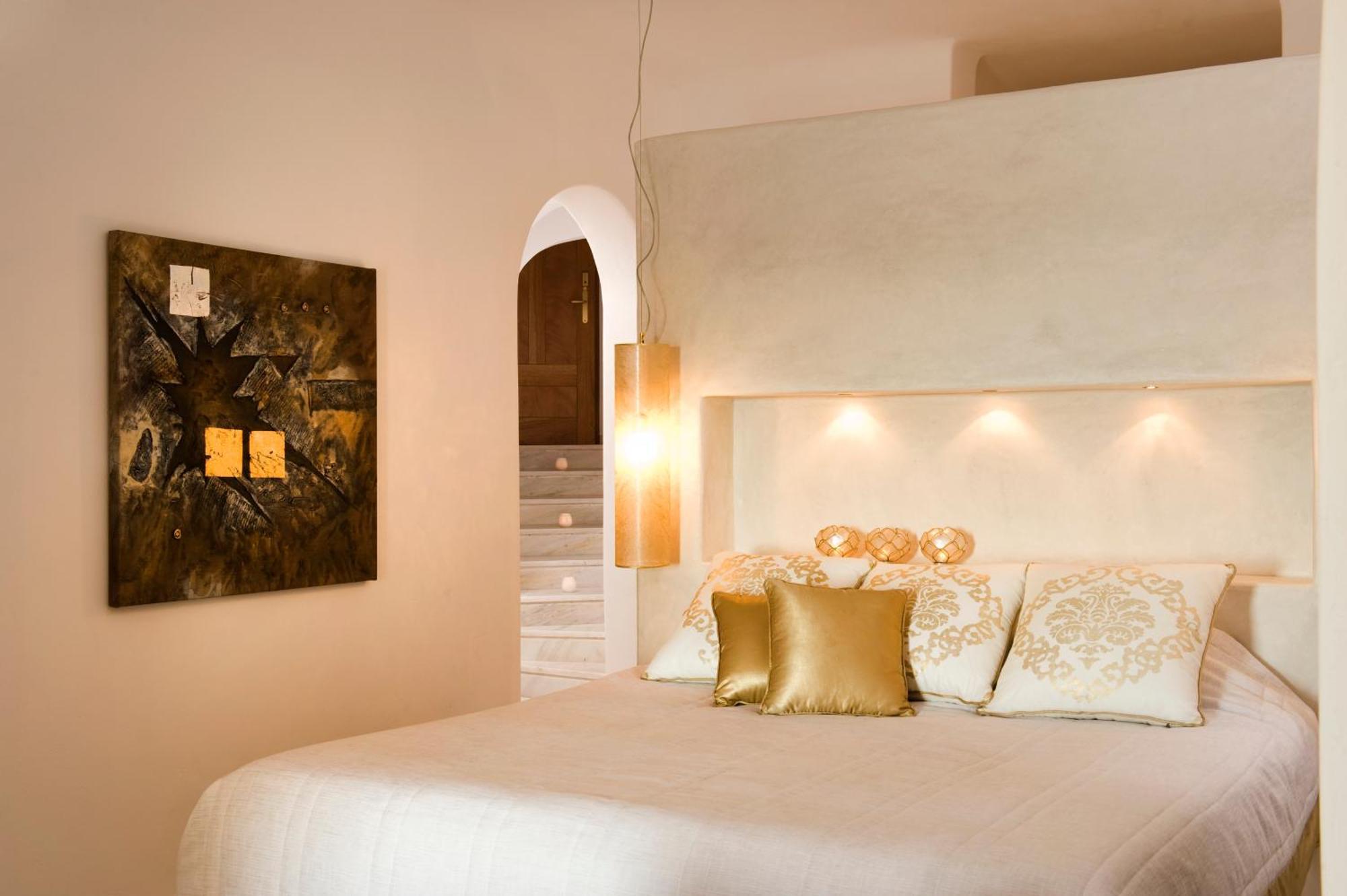 Deluxe Suite Private Heated Pool Caldera View
