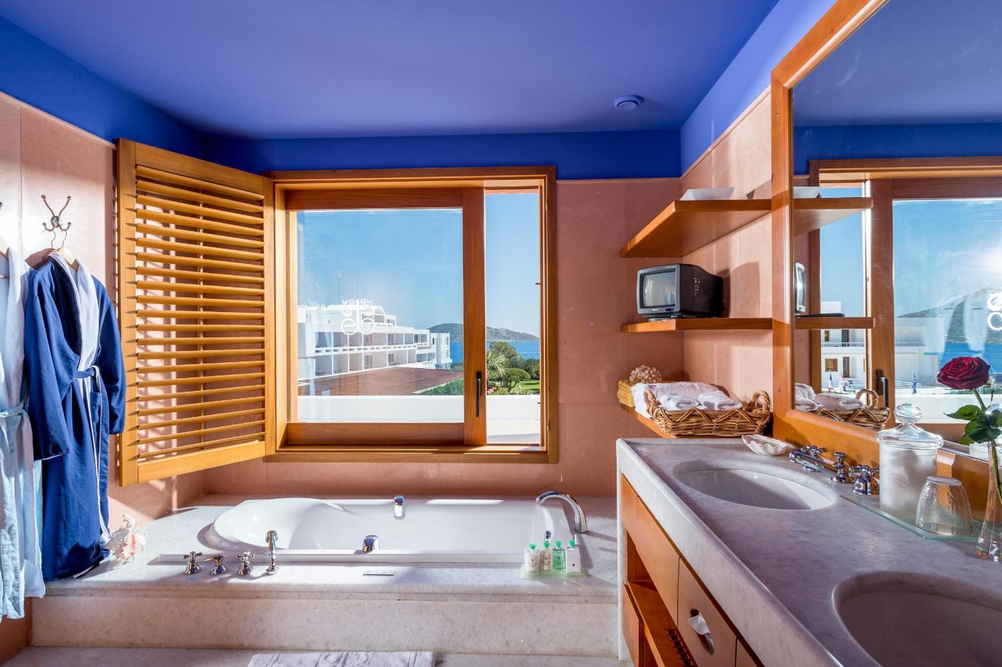Suite de lujo en hotel/bungalow con vistas al mar