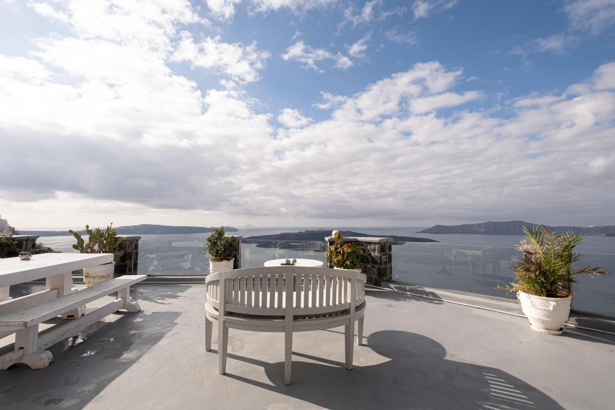 Superior Double Room Caldera View