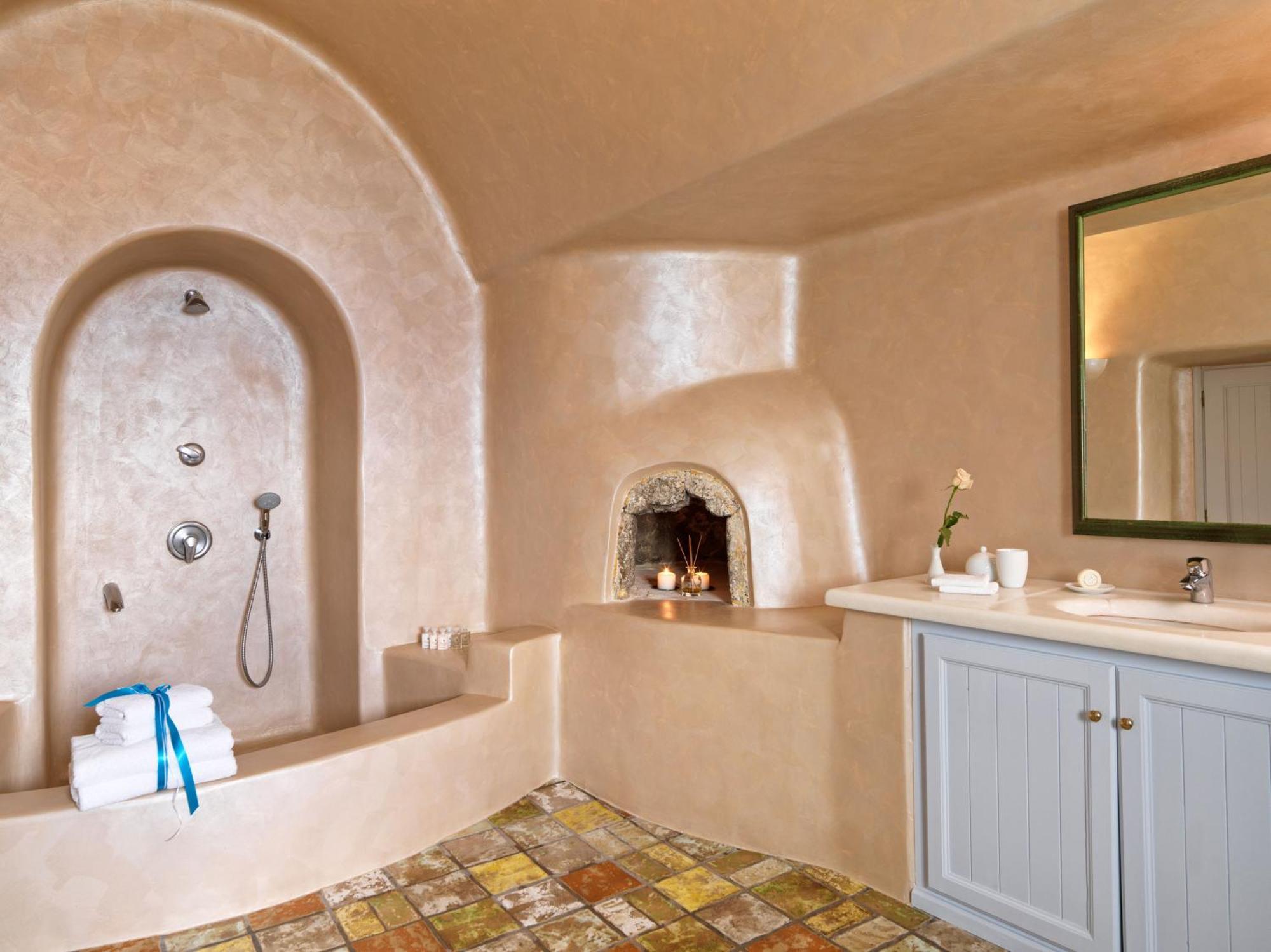Astra Suite Outdoor Hot Tub
