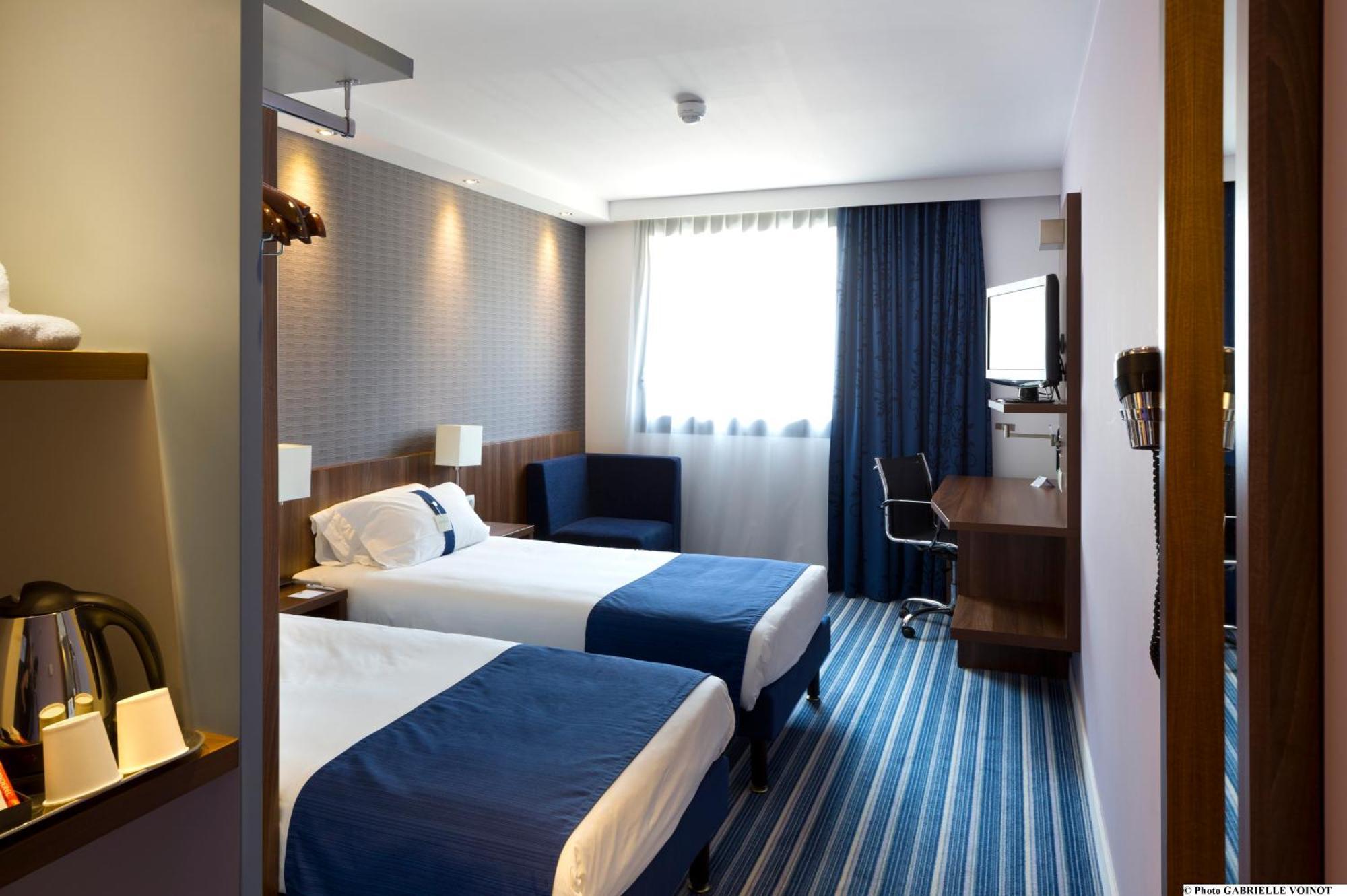 Standard Twin Room,704619589:JPEG