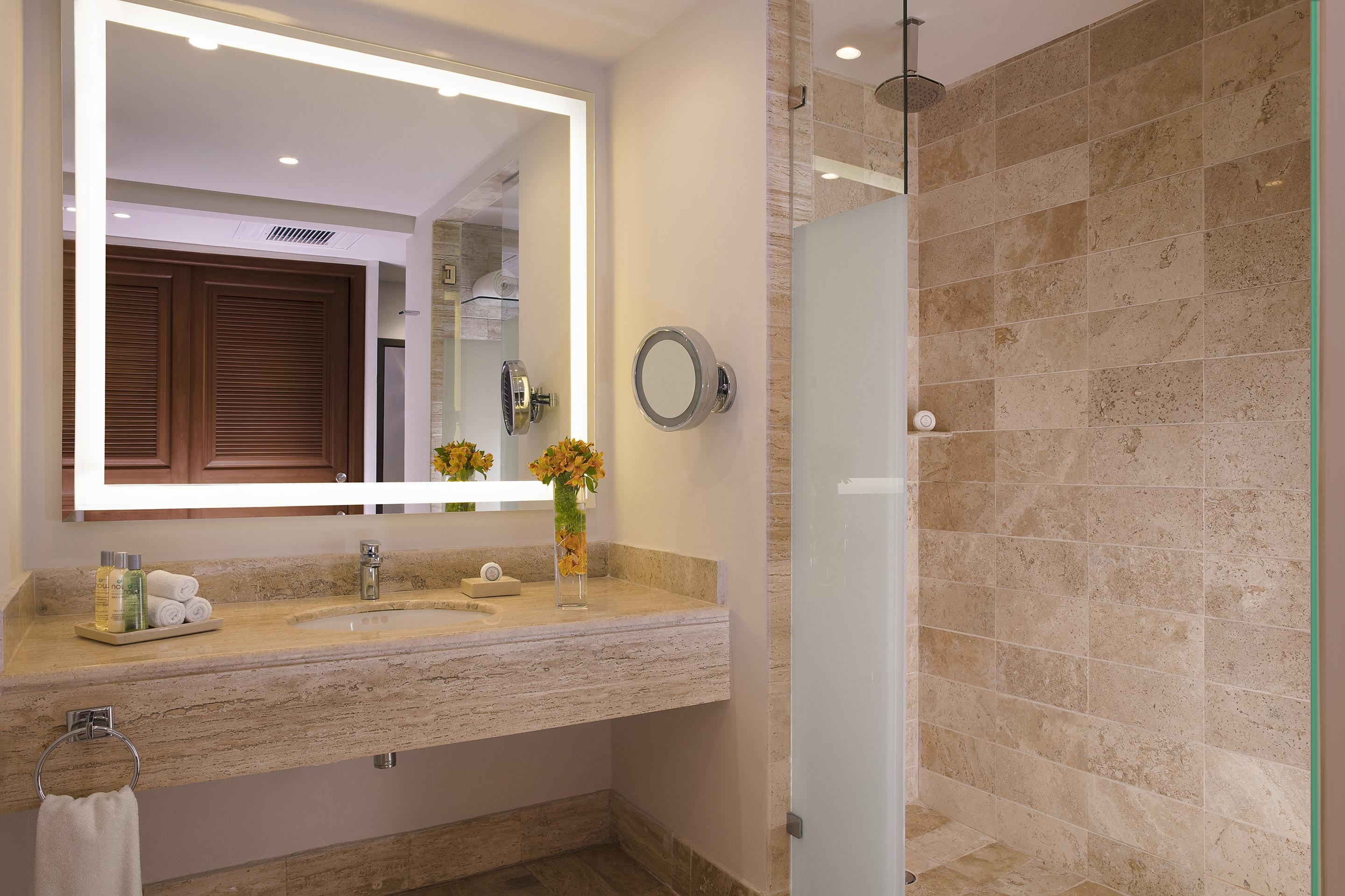 Suite Doble Junior con vistas tropicales